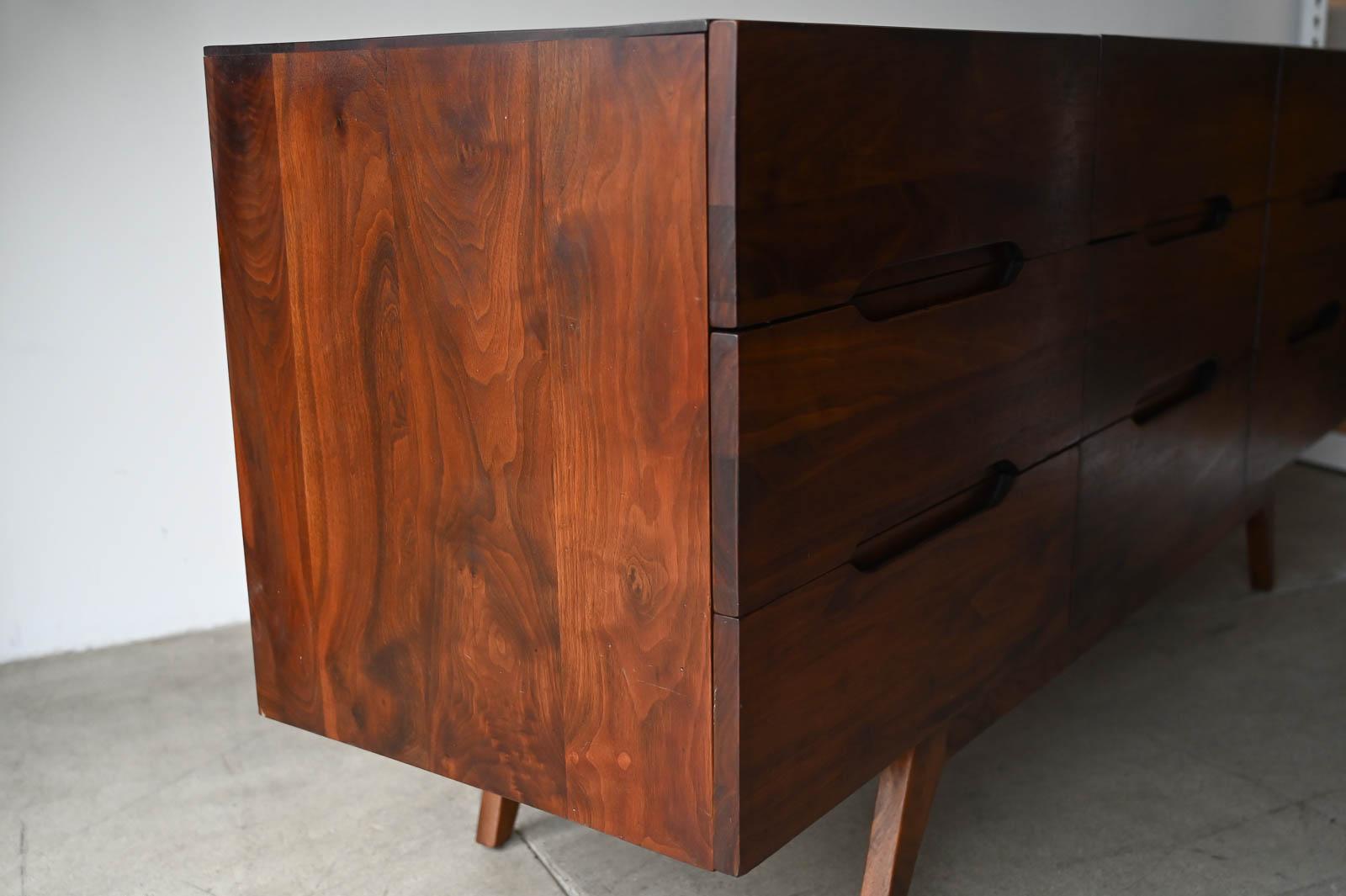 Sculptural Walnut Nine-Drawer Dresser or Credenza, circa 1965 5