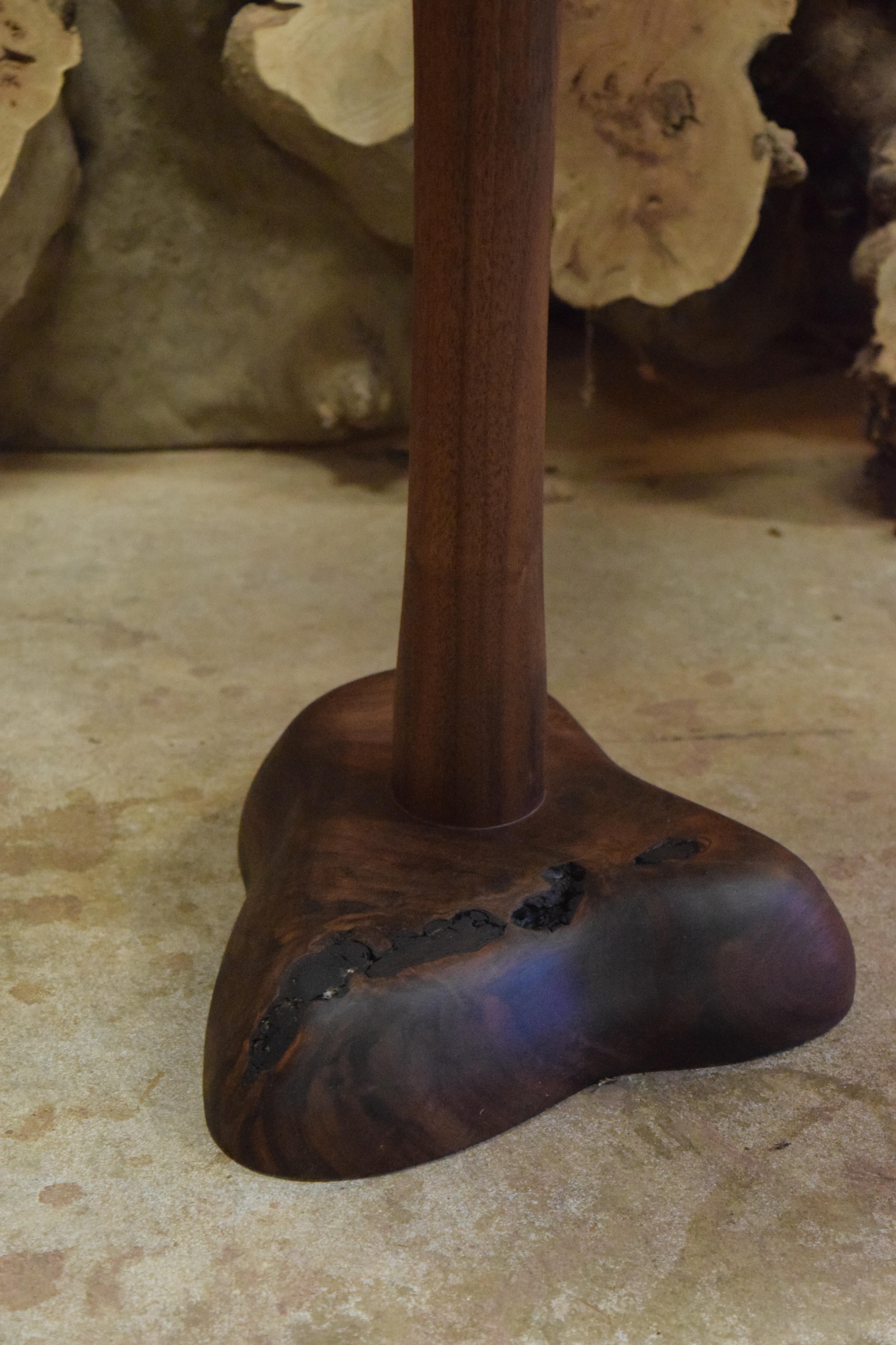 XXIe siècle et contemporain Table d'appoint sculpturale Martell Woodworks, style moderne en vente