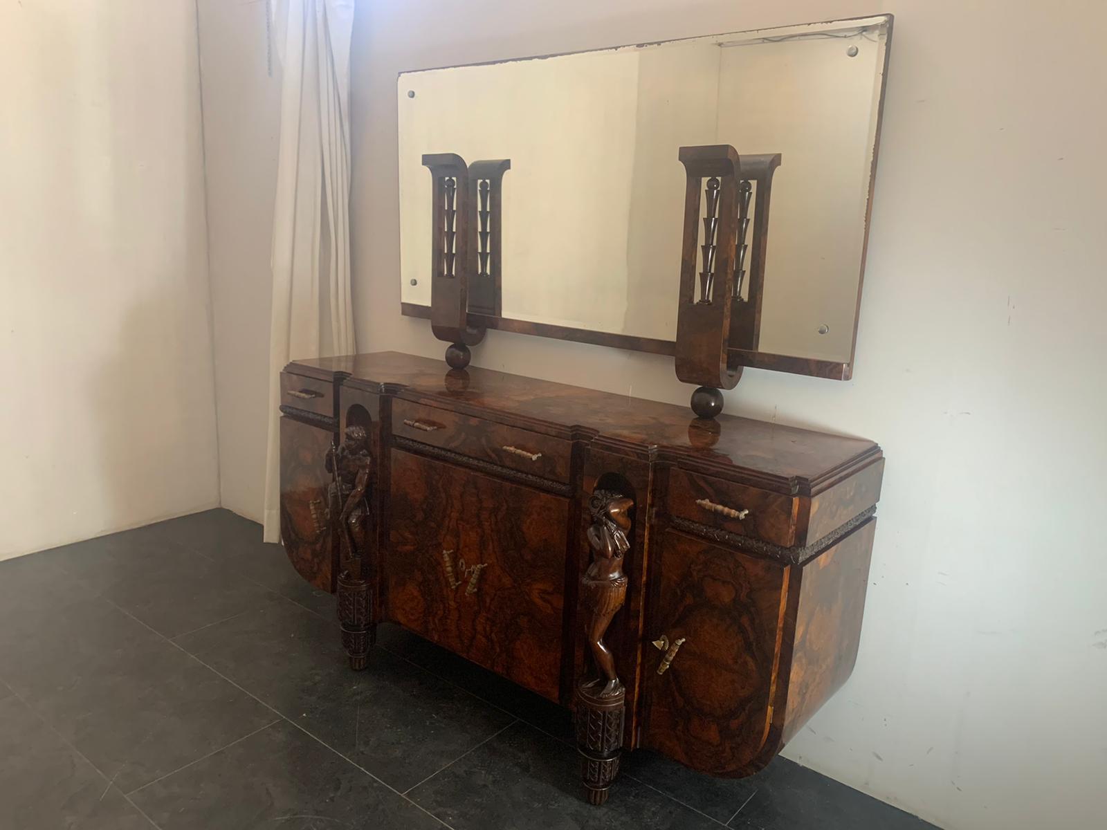 Sculptural Walnut Sideboard and Mirror, 1920s In Excellent Condition For Sale In Montelabbate, PU