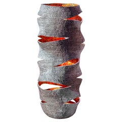 Vaso scultoreo Wave Lantern di Donatas Zukauskas