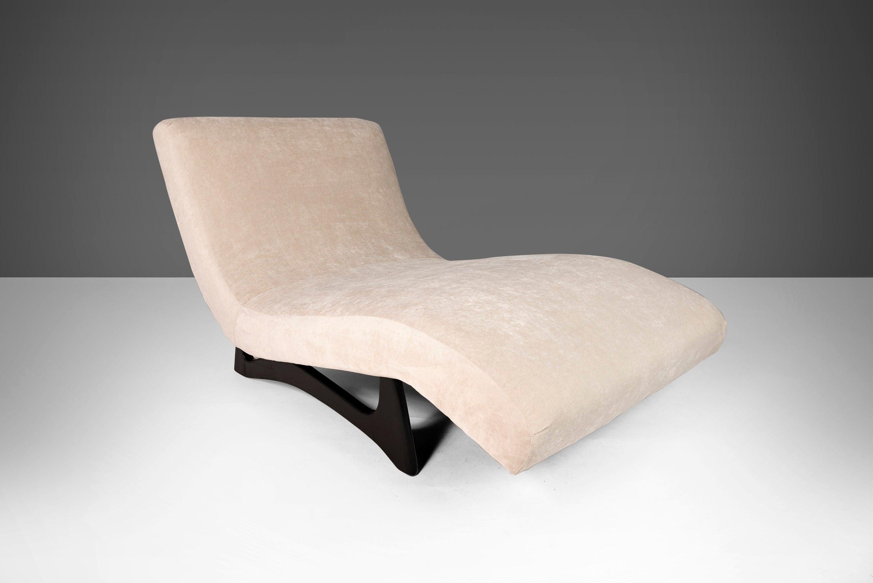 Mid-20th Century Sculptural Wave Lounge Chair Attributed to Adrian Pearsall for Craft Associates
