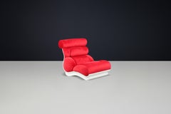 Sculptural Wave Lounge Chair in Original Red Velour with White Molded Base, 1970