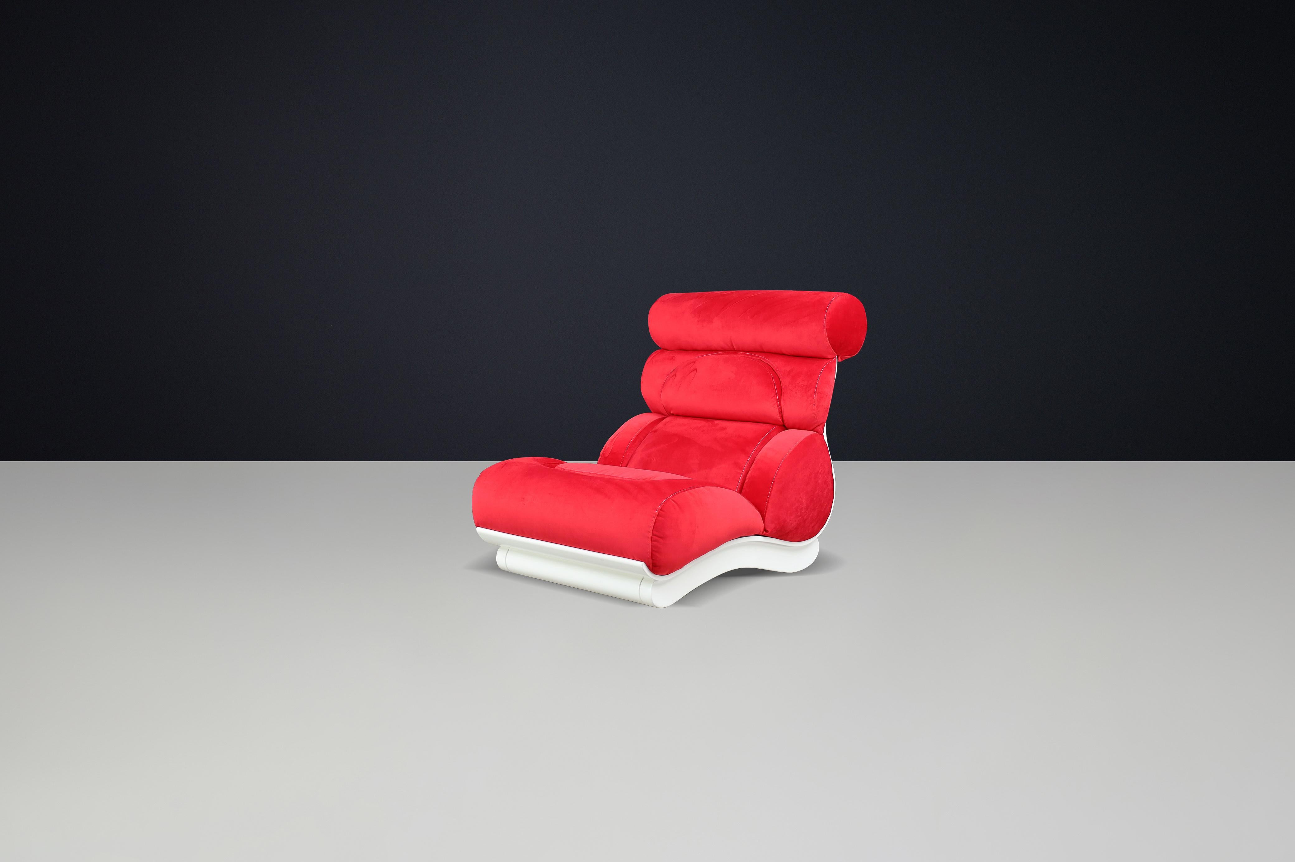 Mid-Century Modern Sculptural Wave Lounge Chair in Original Red Velour with White Molded Base, 1970 For Sale