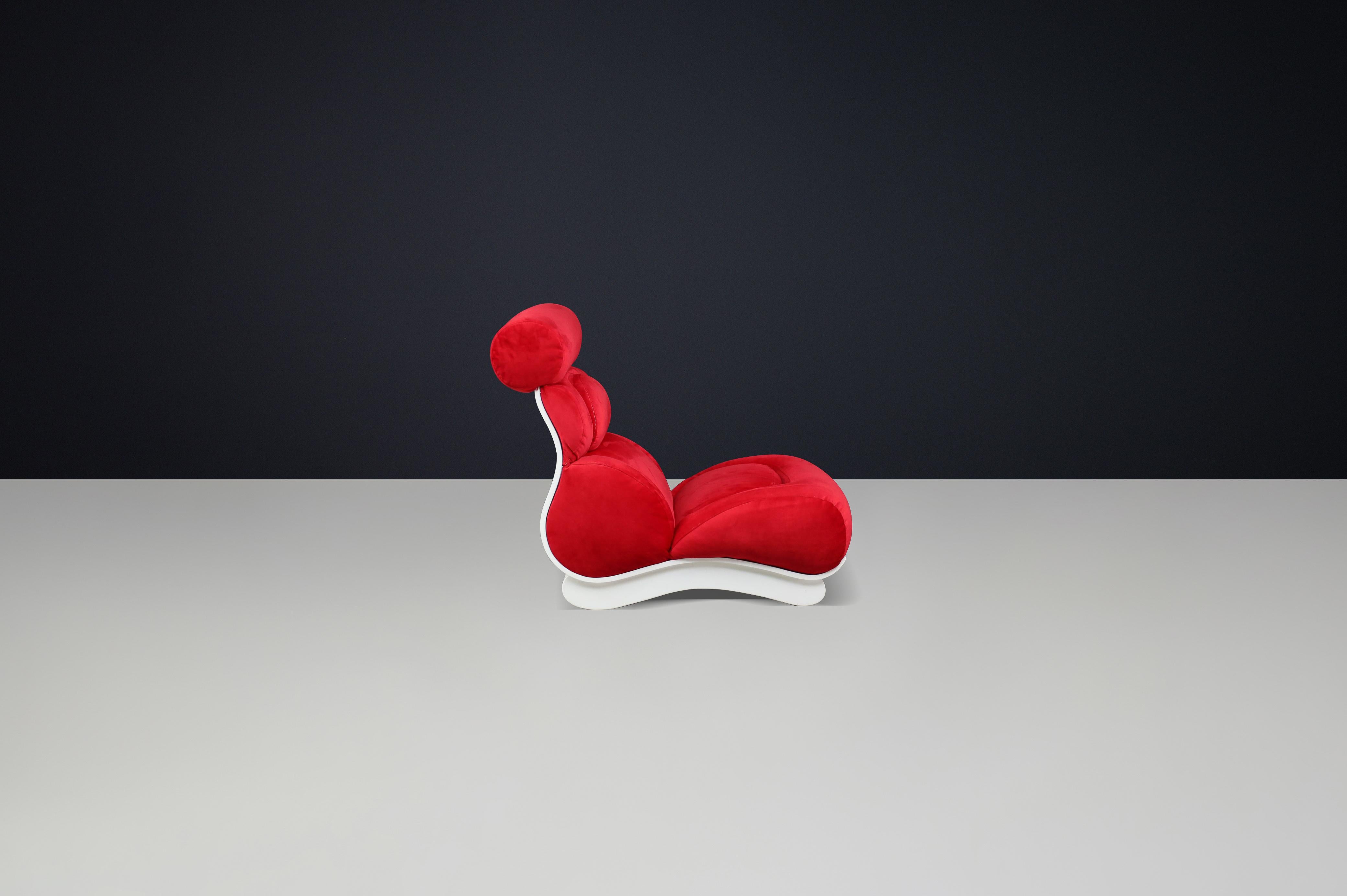 Late 20th Century Sculptural Wave Lounge Chair in Original Red Velour with White Molded Base, 1970 For Sale