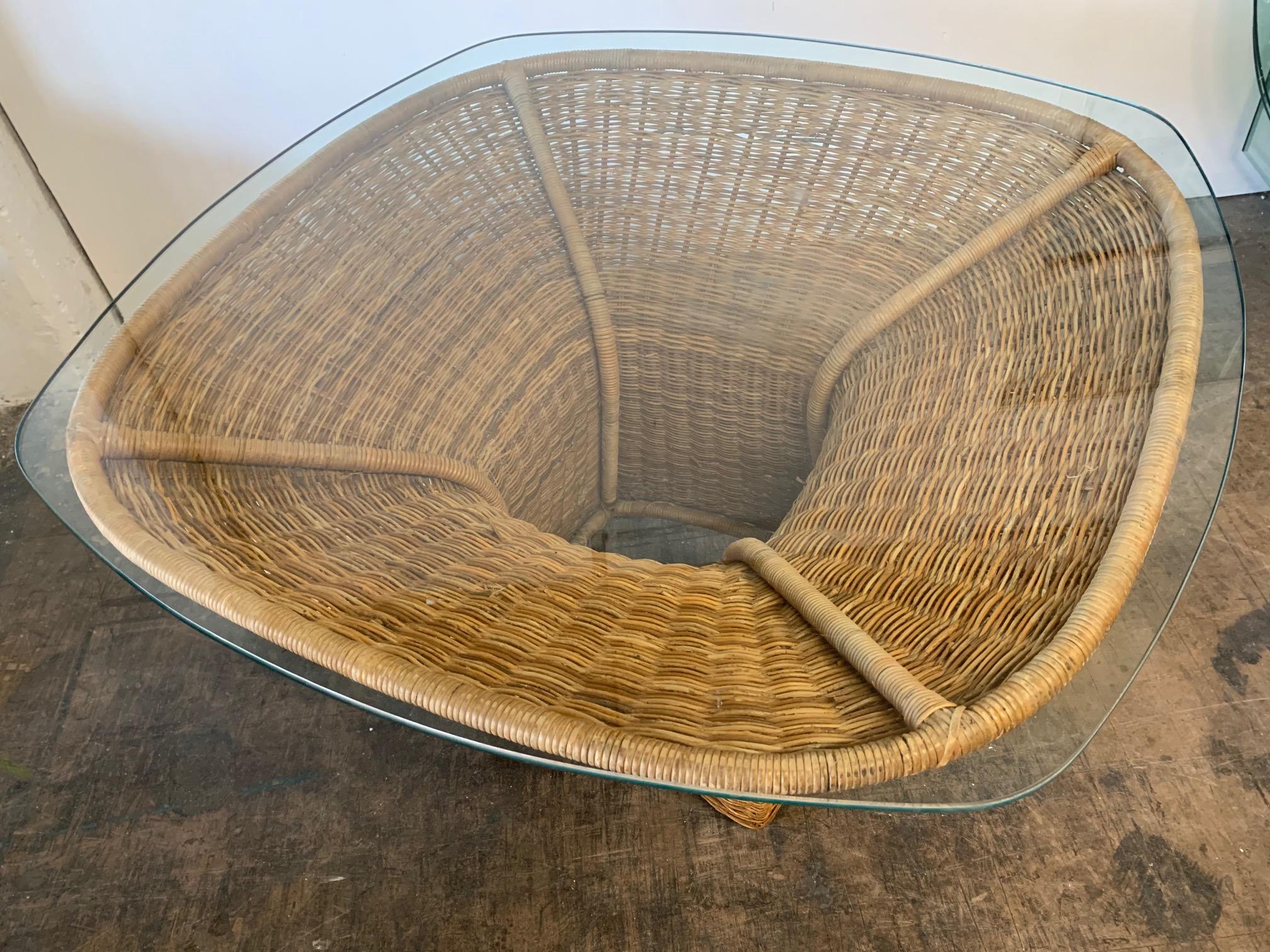 Sculptural Wicker Dining Table In Good Condition In Jacksonville, FL