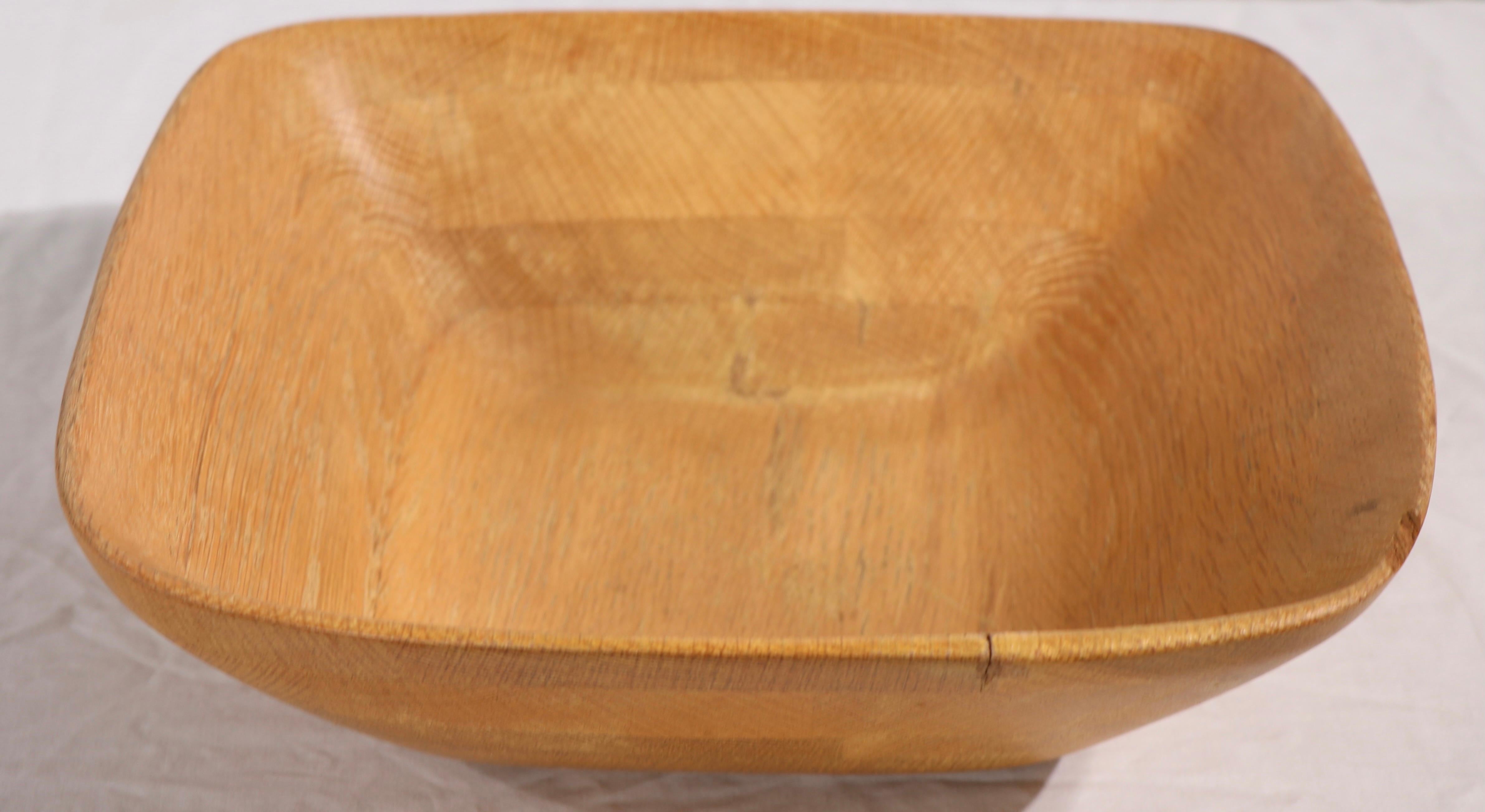 Sculptural Wood Bowl by Mary Wright, Klise In Good Condition For Sale In New York, NY