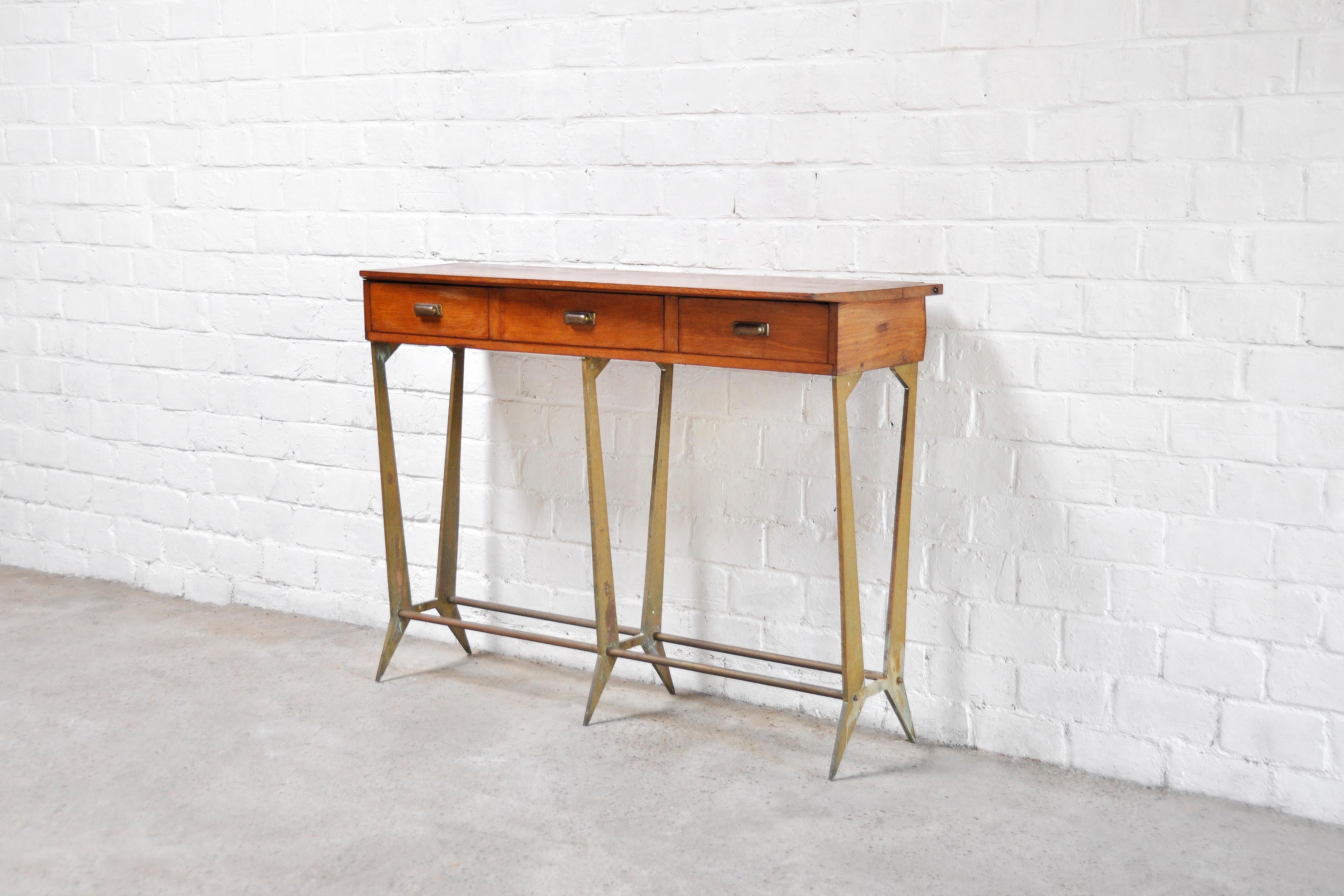 Sculptural Wood & Brass Console Table by Osvaldo Borsani, Italy, 1950s For Sale 6