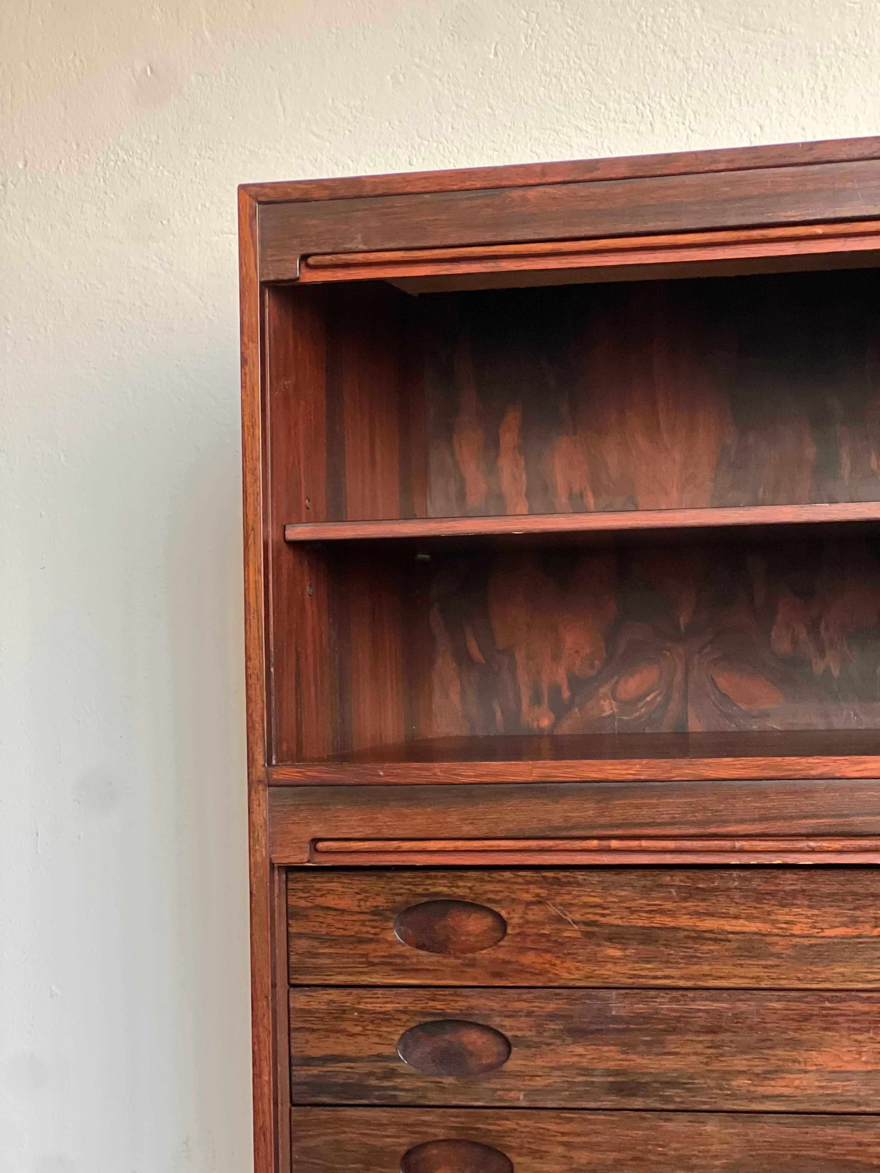 Armadio italiano scultoreo in legno di Gianfranco Frattini per Berini in vendita 7