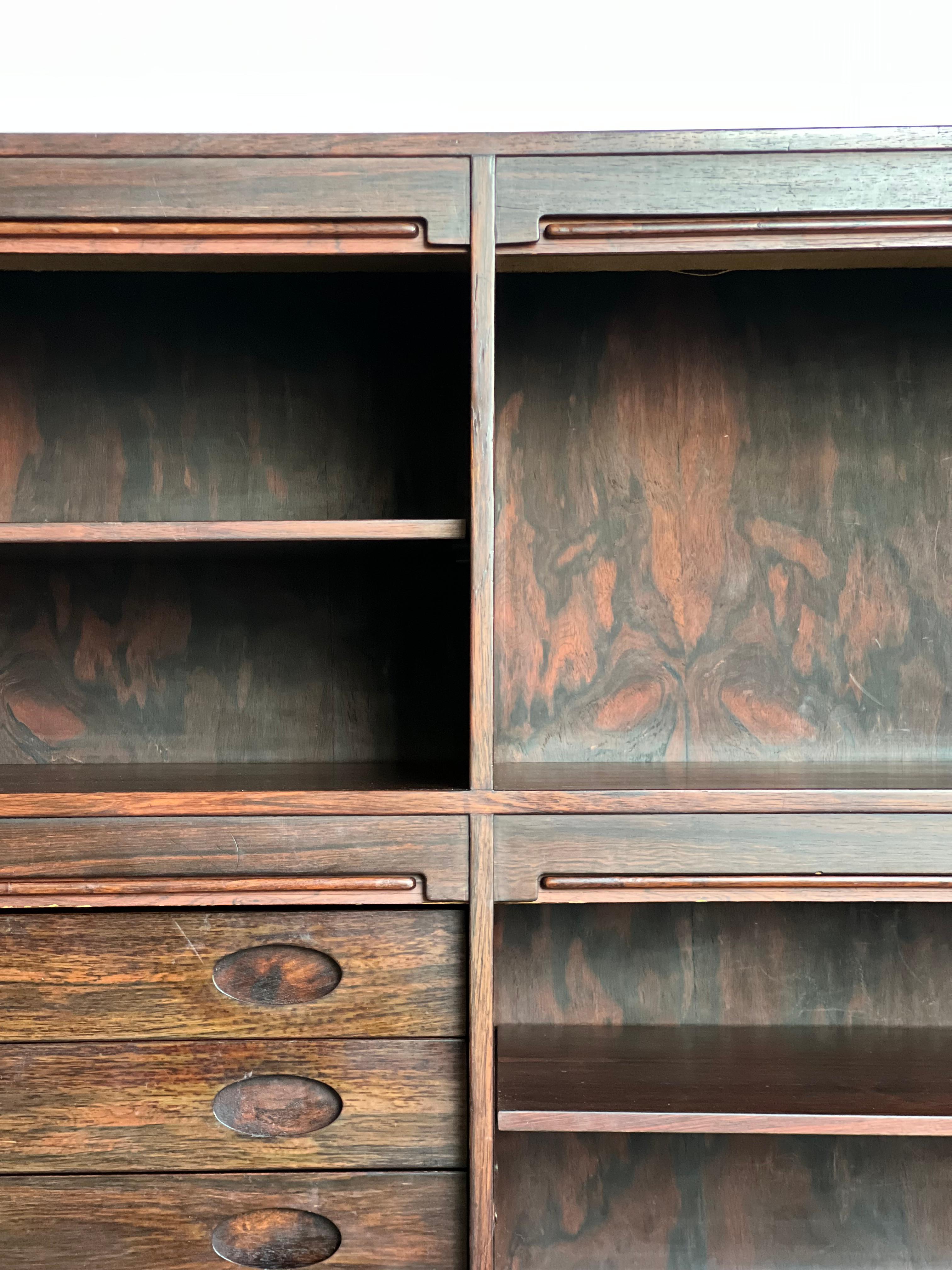 Armadio italiano scultoreo in legno di Gianfranco Frattini per Berini in vendita 8