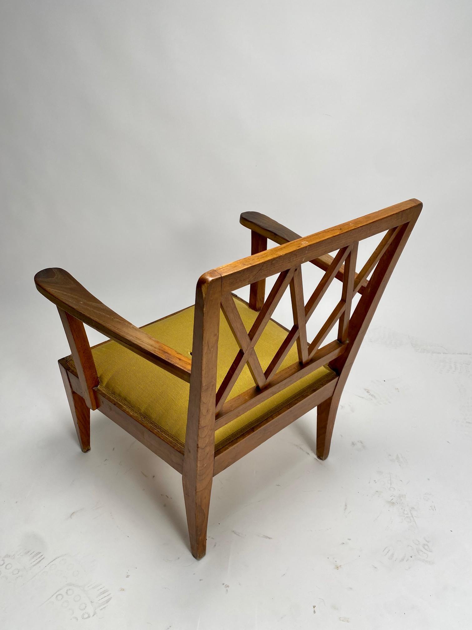 Sculptural wooden Armchair, Gio Ponti Style, Italy, 1930s In Good Condition For Sale In Argelato, BO