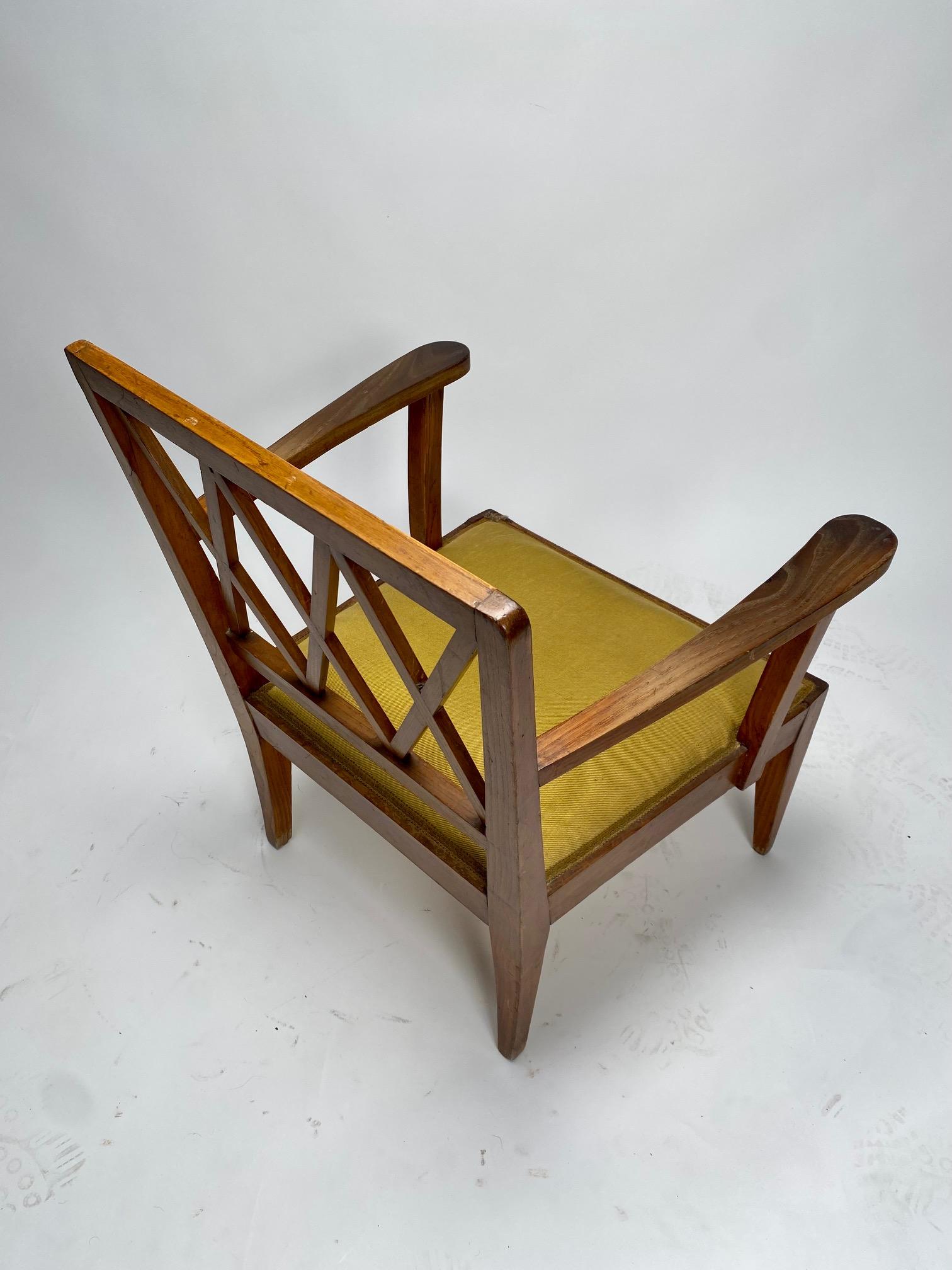 Fabric Sculptural wooden Armchair, Gio Ponti Style, Italy, 1930s For Sale