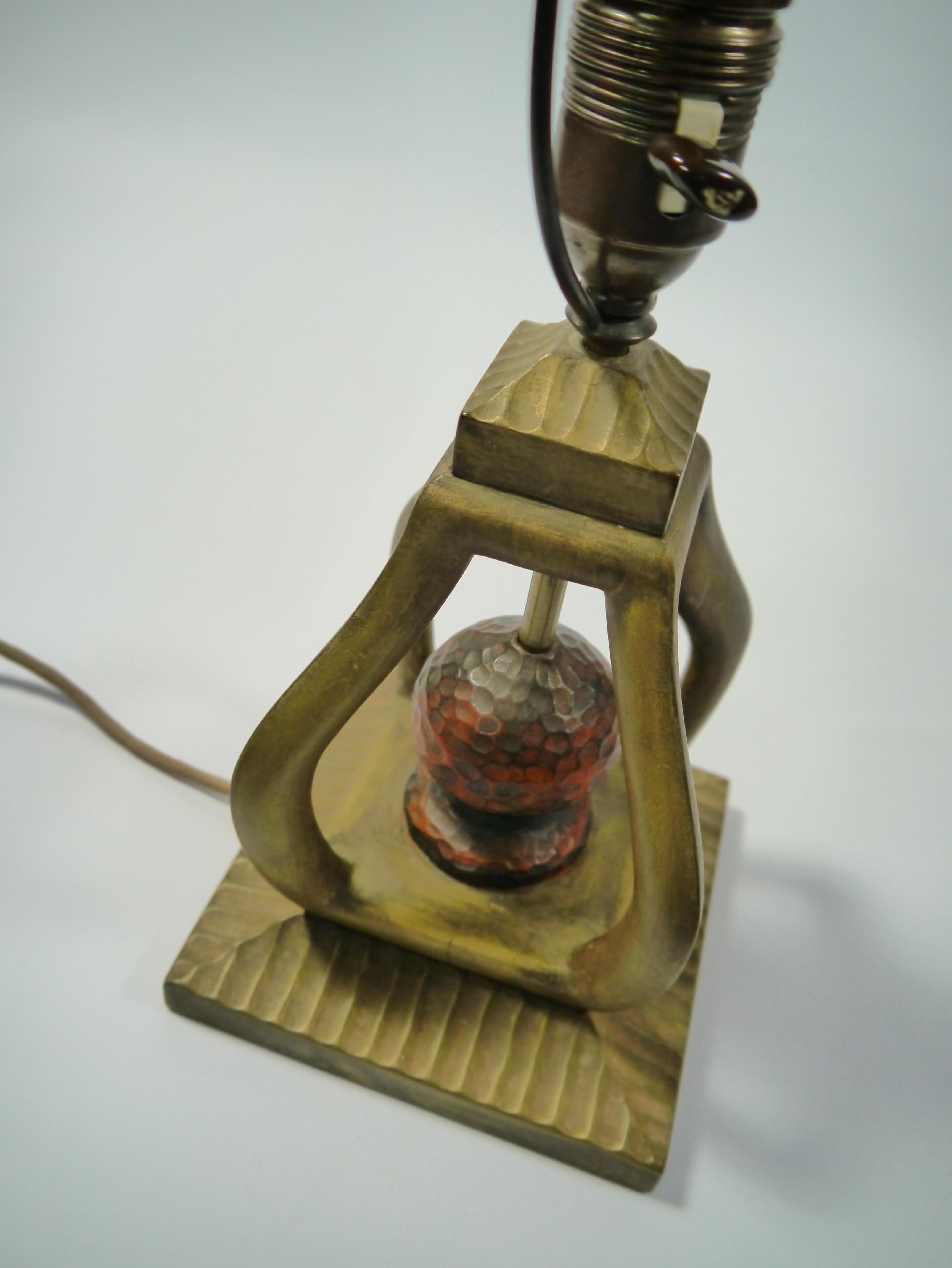 Sculpté à la main Lampe de bureau sculpturale Art Nouveau, Suède, années 1930 en vente