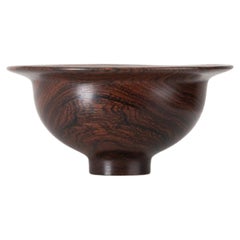 Cuenco escultórico de madera del maestro artesano Ray Key en jarrón de madera de bocote