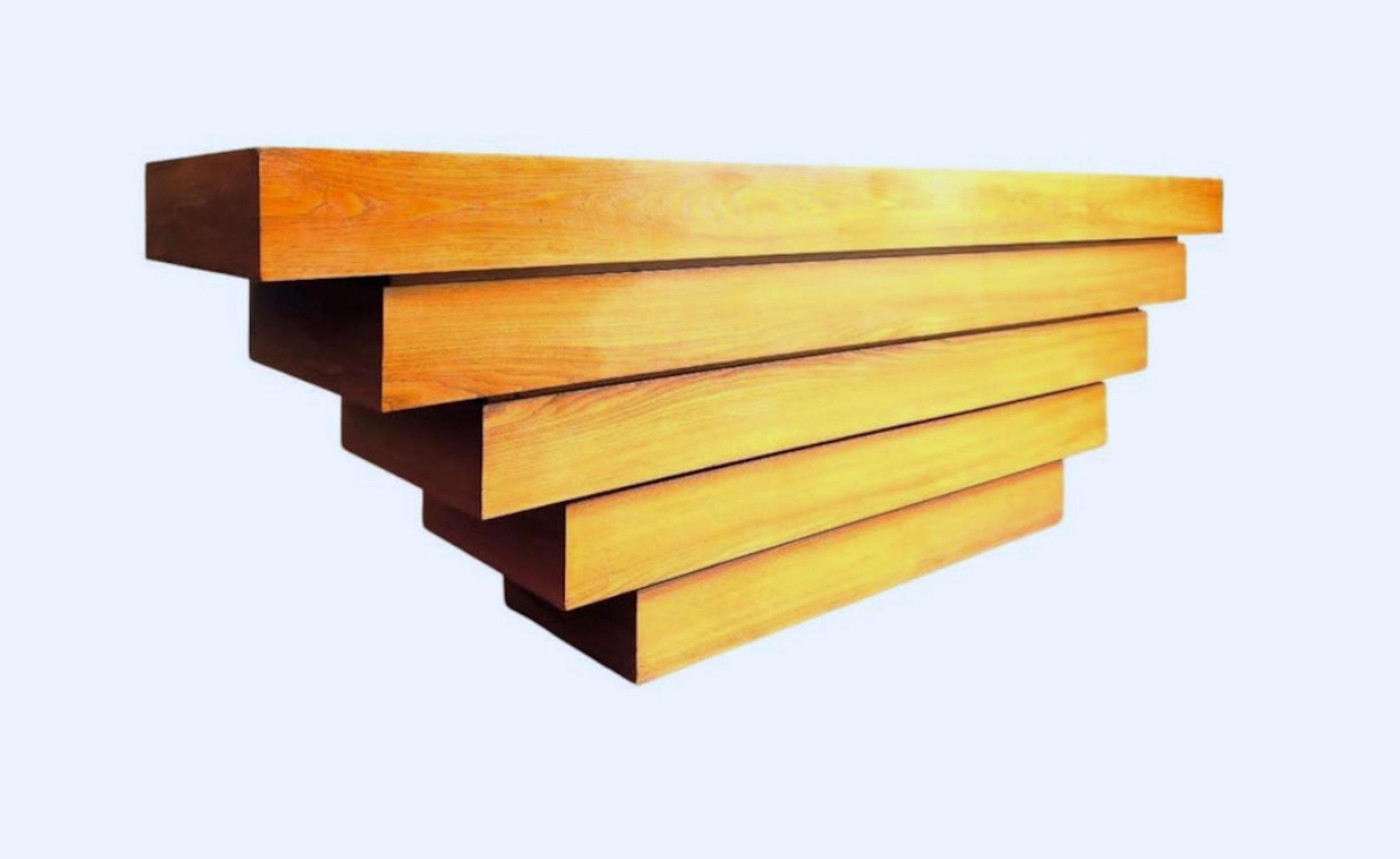 Mostrador escultórico de madera para hotel o tienda, diseño italiano, años 70 Moderno de mediados de siglo en venta