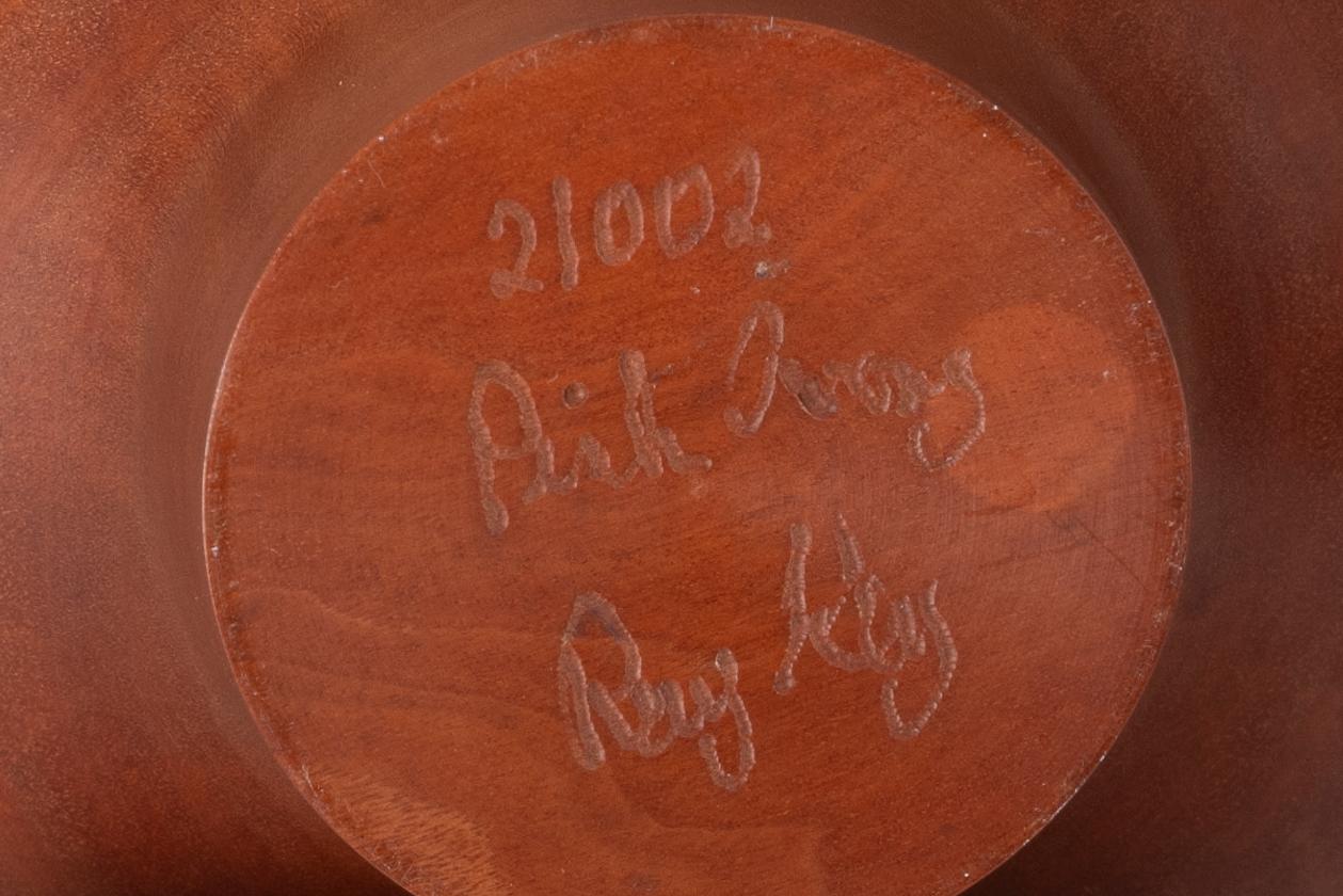 Sculptural Wooden Vase by Master Craftsman Ray Key in Pink Ivory 1990s Signed In Good Condition For Sale In Uxbridge, GB