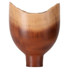 Vase sculptural Ray Key en rose ivoire des années 1990 signé