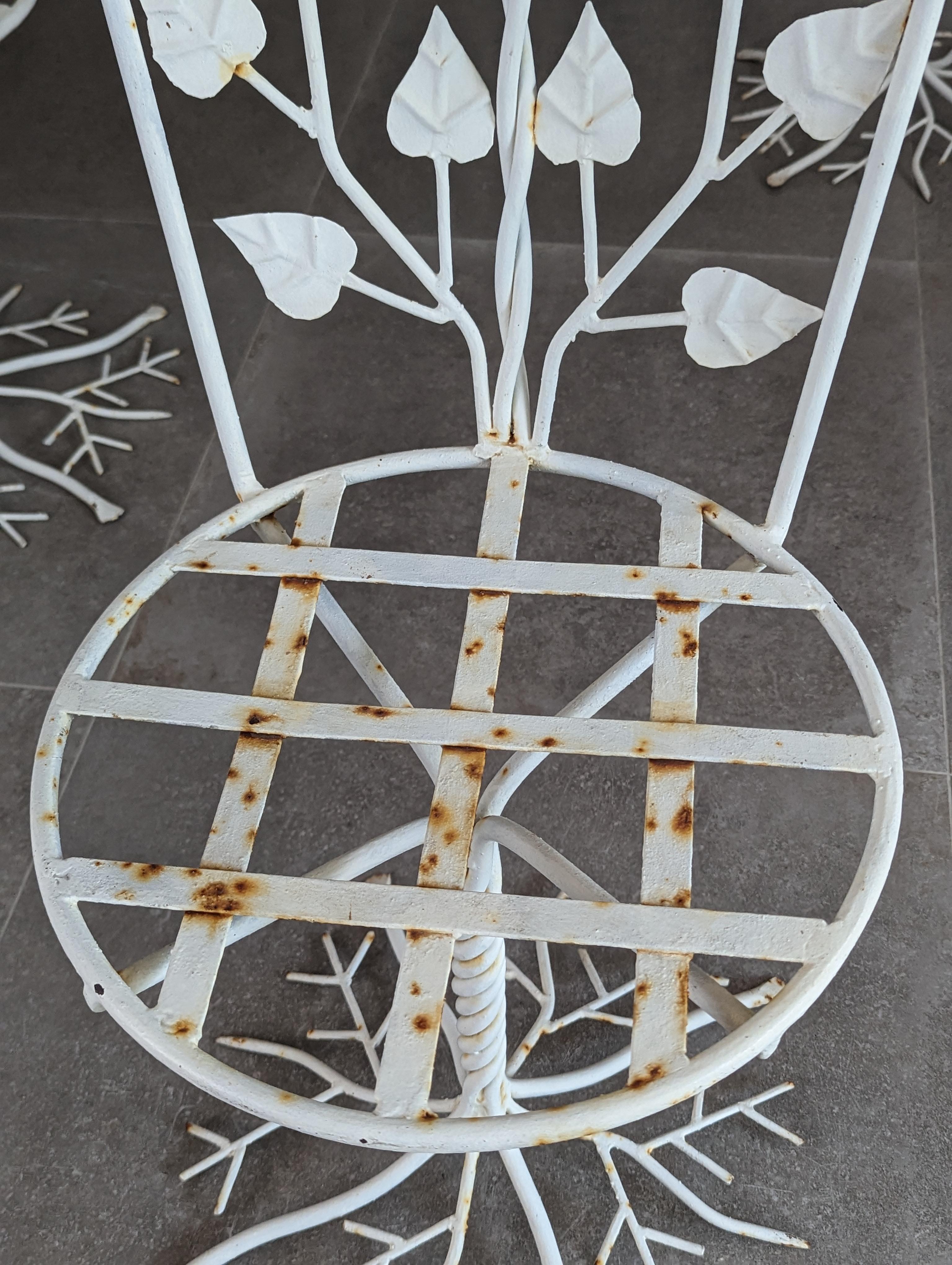 Skulpturaler schmiedeeiserner Gartenstuhl  1950s (Schmiedeeisen) im Angebot