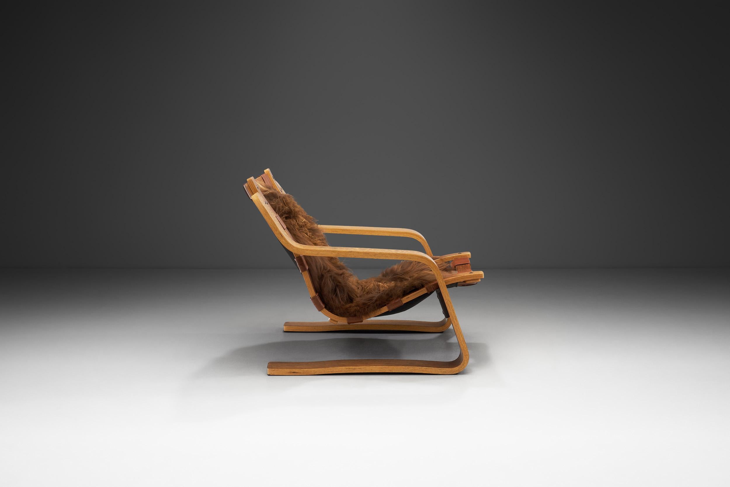 Mid-Century Modern Sculptural Zebrano Plywood Lounge Chair, The Netherlands 1970s For Sale
