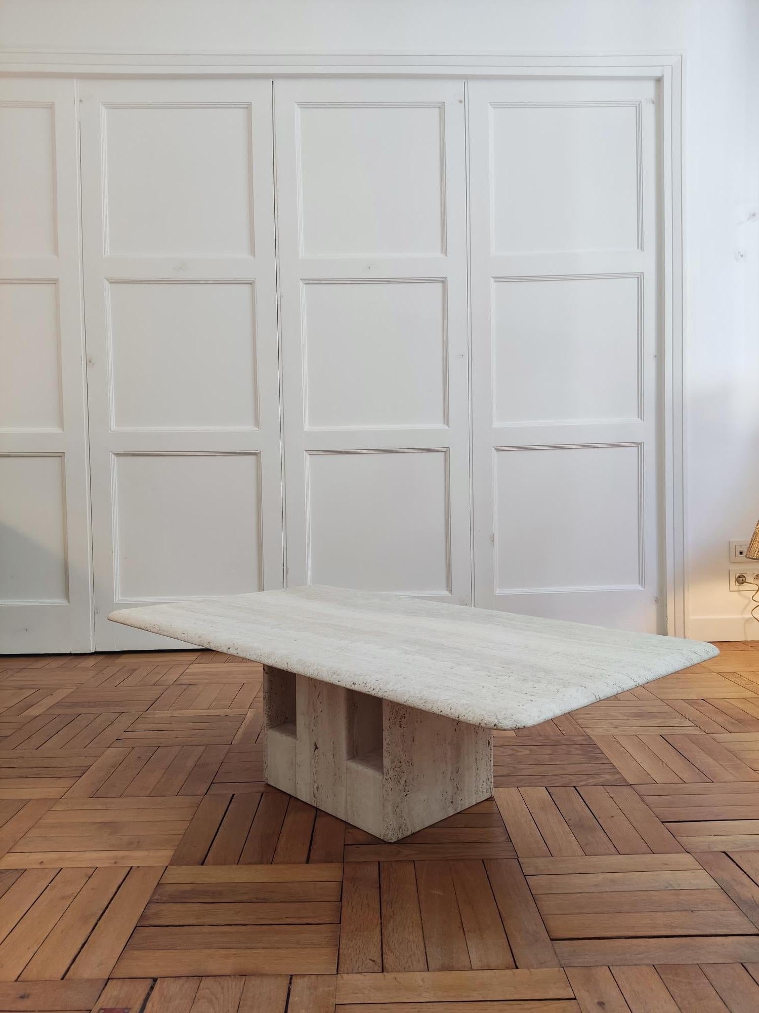 Sculpturale travertine coffee table - Claude Berradacci For Sale 3