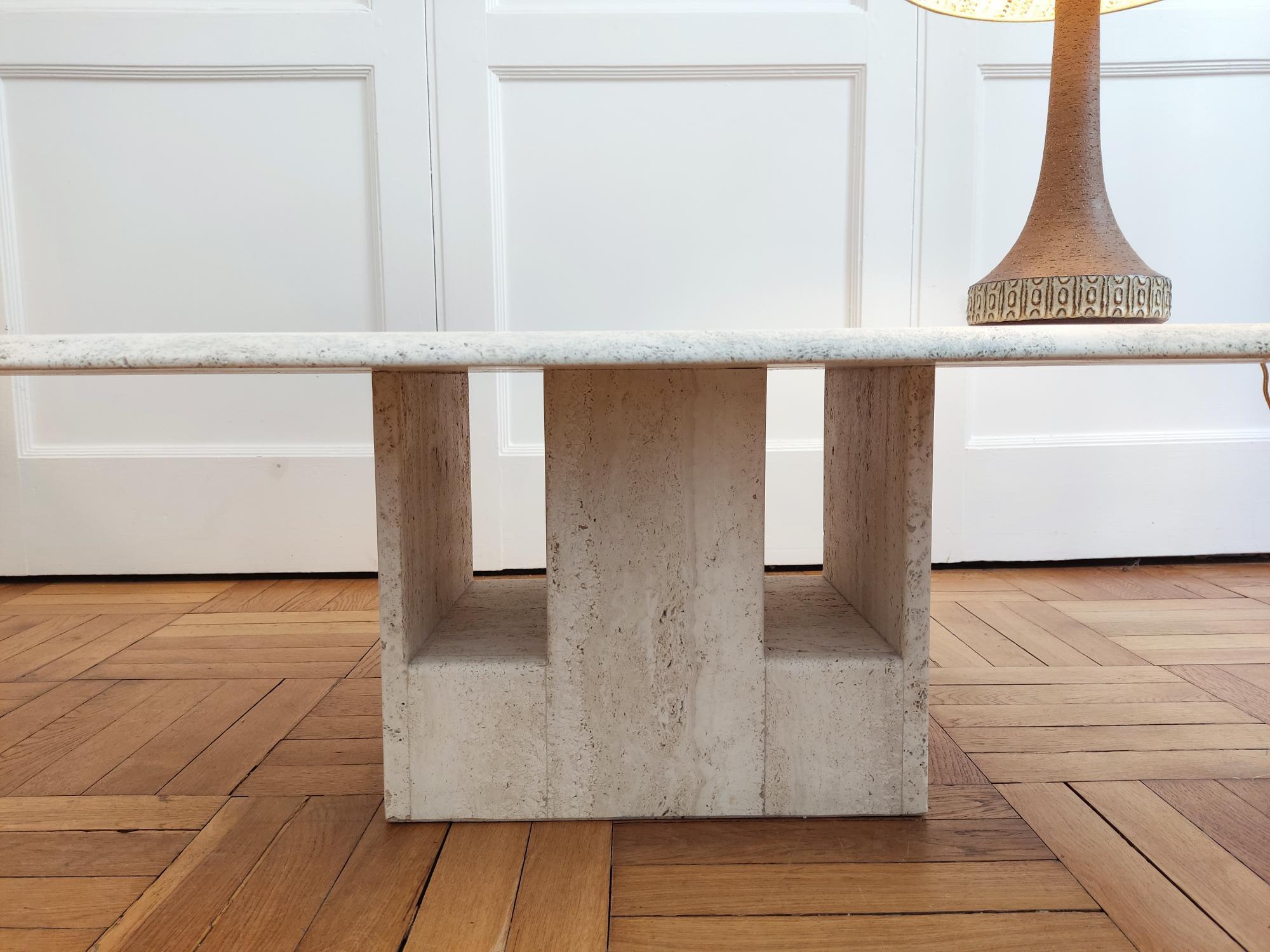 Mid-Century Modern Sculpturale travertine coffee table - Claude Berradacci For Sale