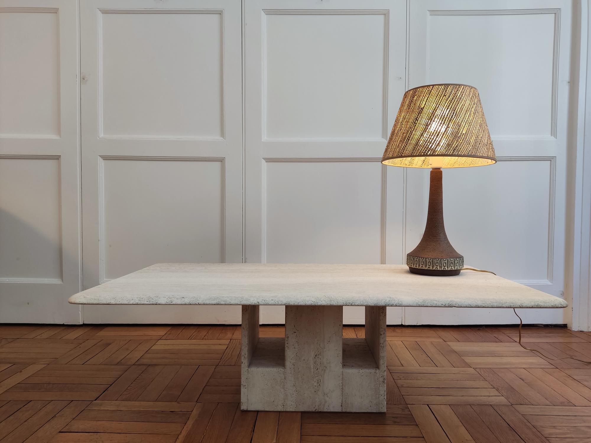 20th Century Sculpturale travertine coffee table - Claude Berradacci For Sale