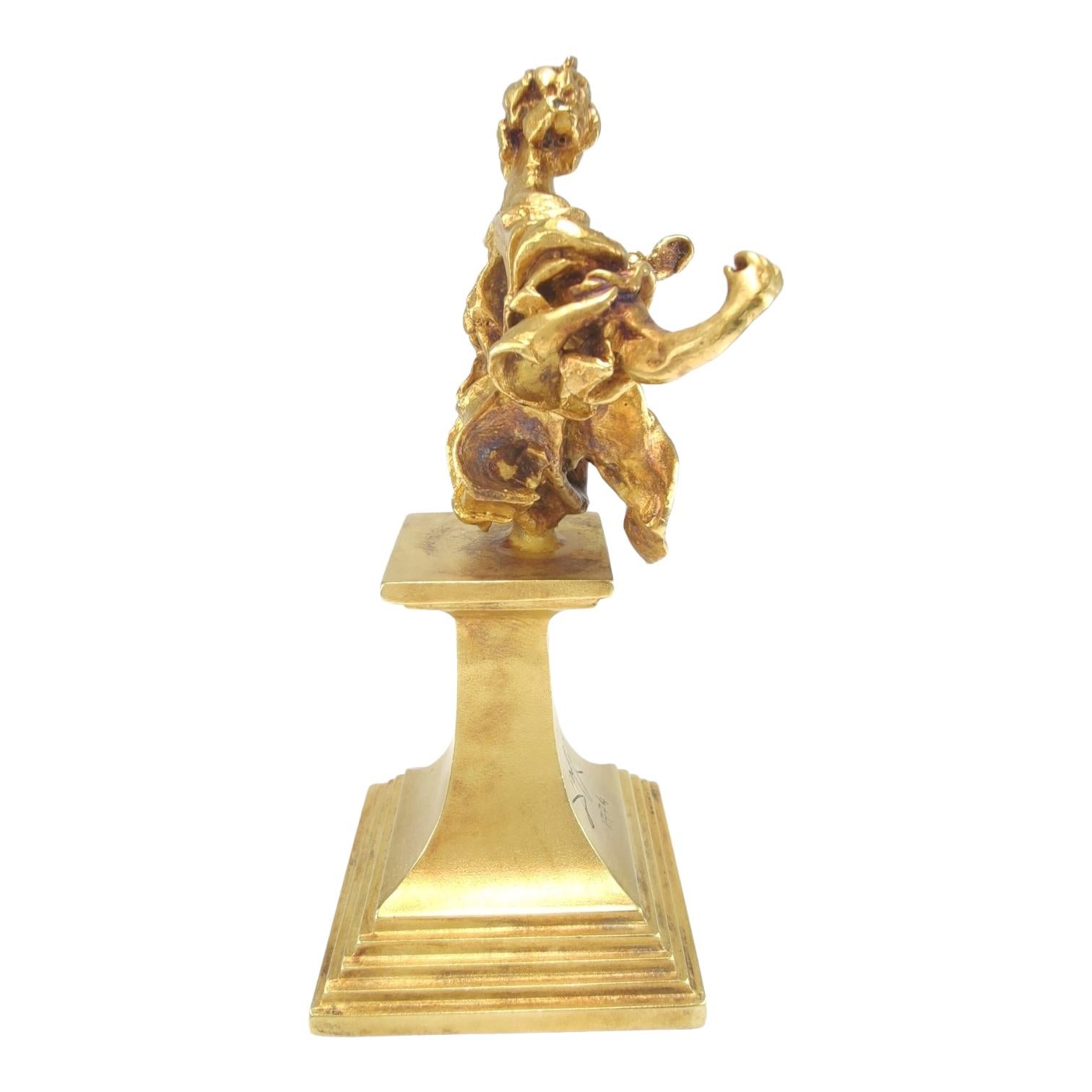  18K solid Gold Madonna of Port Lligat A Surreal Tribute by Salvador Dalí  In Excellent Condition For Sale In Sant Josep de sa Talaia, IB