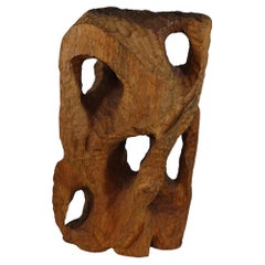Sculpture abstraite en bois de palmier. Travail français des années 1960.