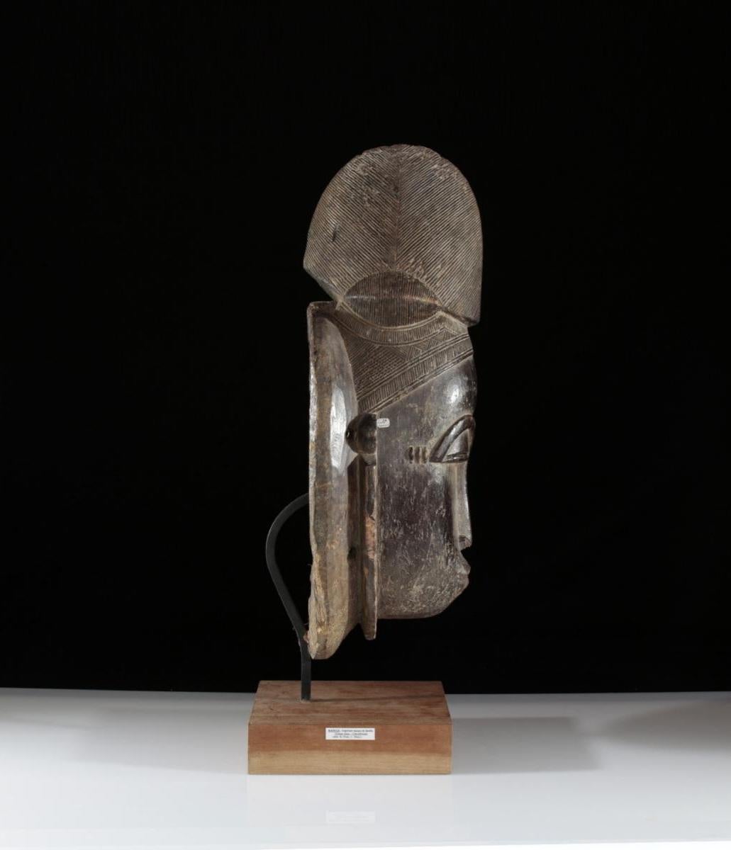 Primitif Sculpture, Masque africain, Côte d'Ivoire, 20e siècle. en vente