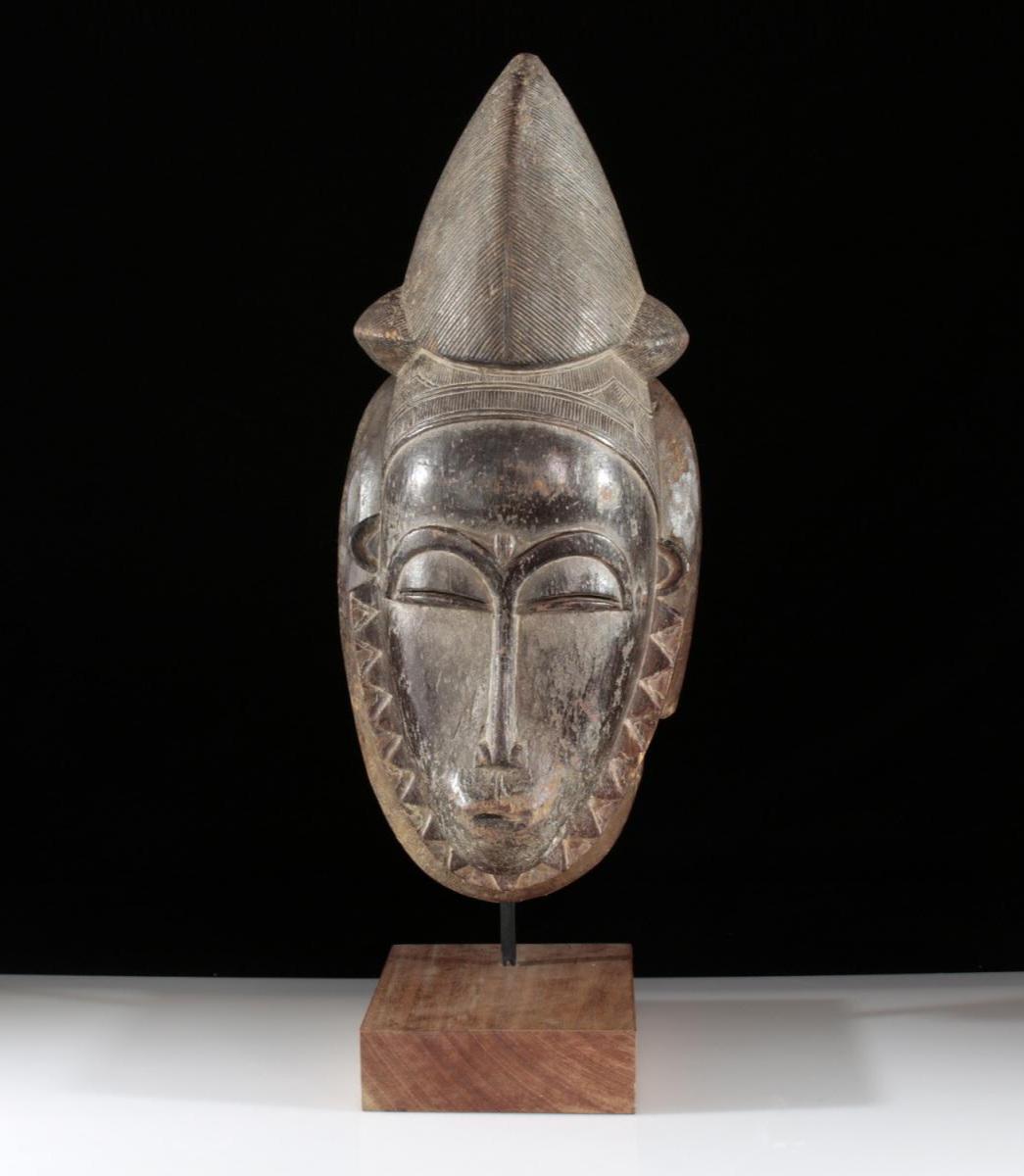 Skulptur, afrikanische Maske, Elfenbeinküste, 20. Jahrhundert. im Angebot 2