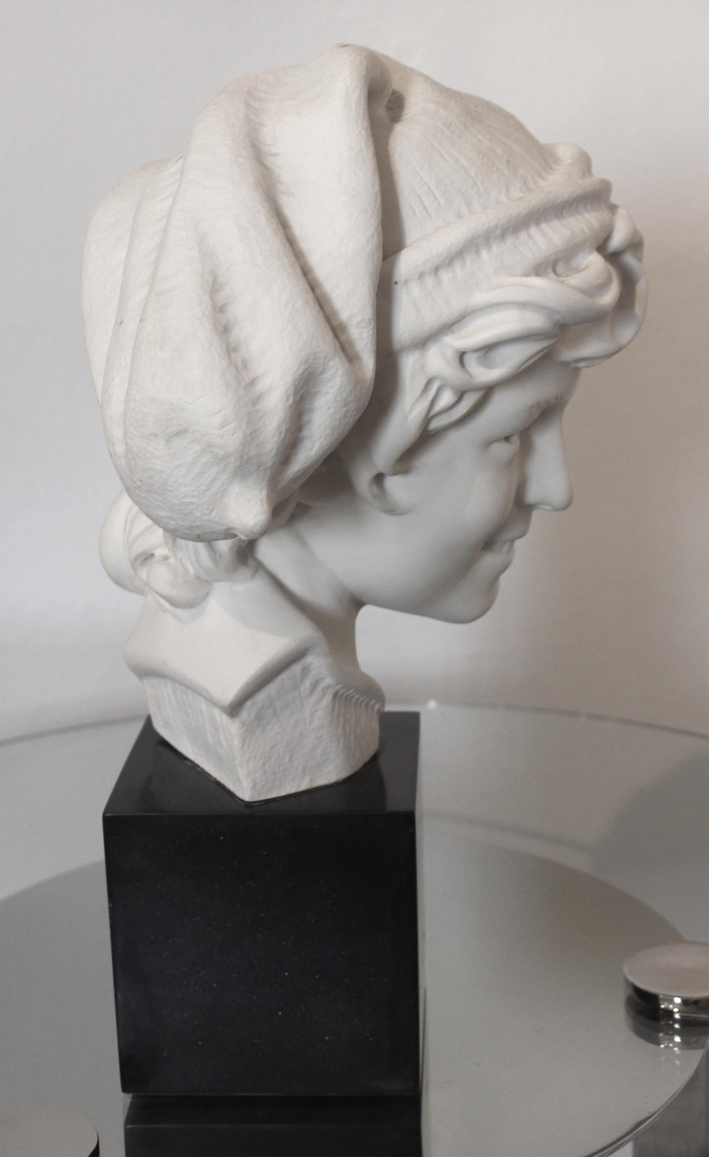 20ième siècle Sculpture d'après « Neapolitan Fisherboy » de Jean-Baptiste Carpeaux en vente