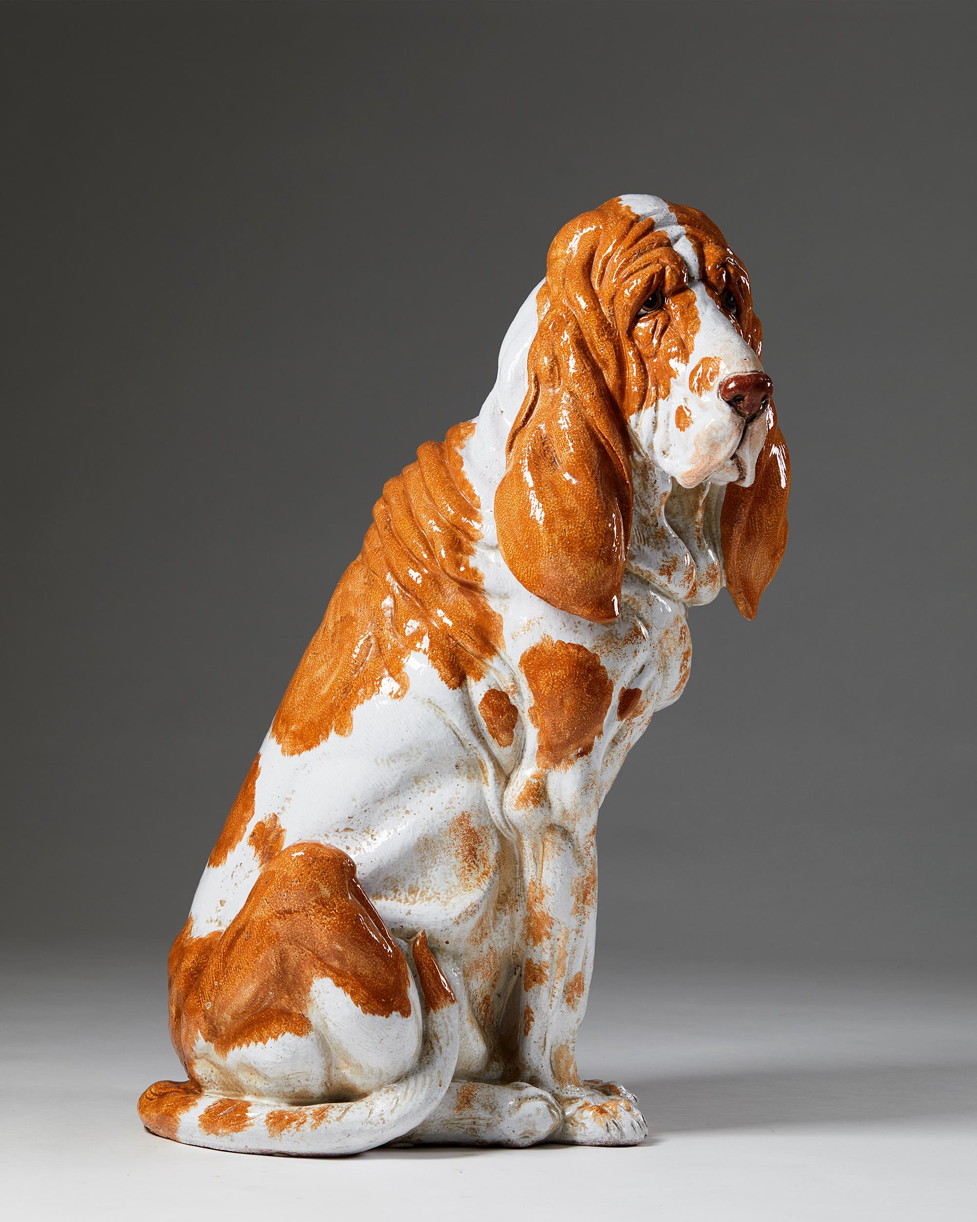 Mid-Century Modern Sculpture of Bloodhound, Anonymous, Glazed Clay, Italy, 1950s For Sale