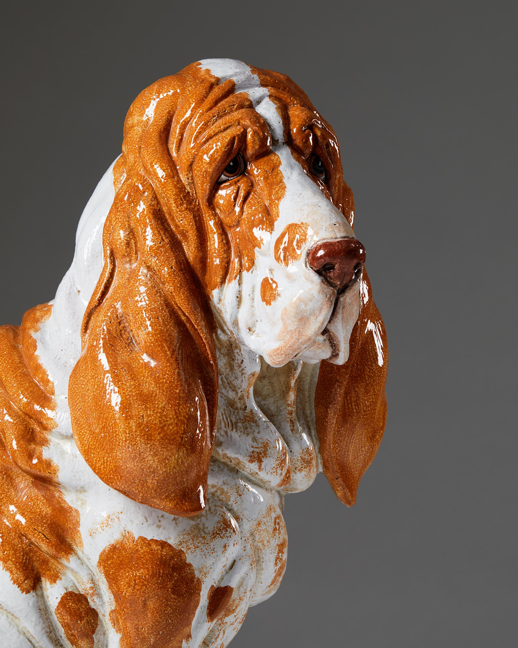 Italian Sculpture of Bloodhound, Anonymous, Glazed Clay, Italy, 1950s For Sale