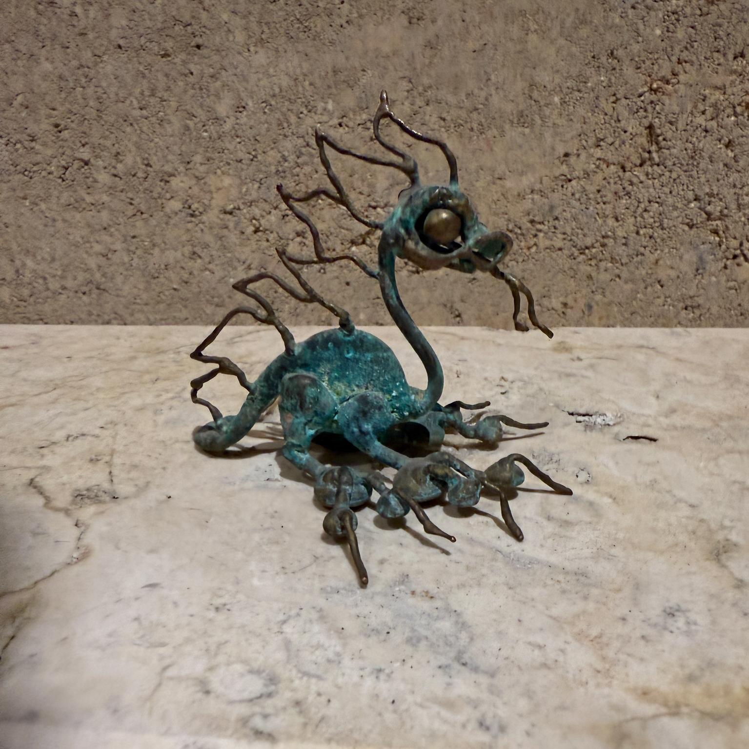20ième siècle Sculpture d'art dragon patinée en vente