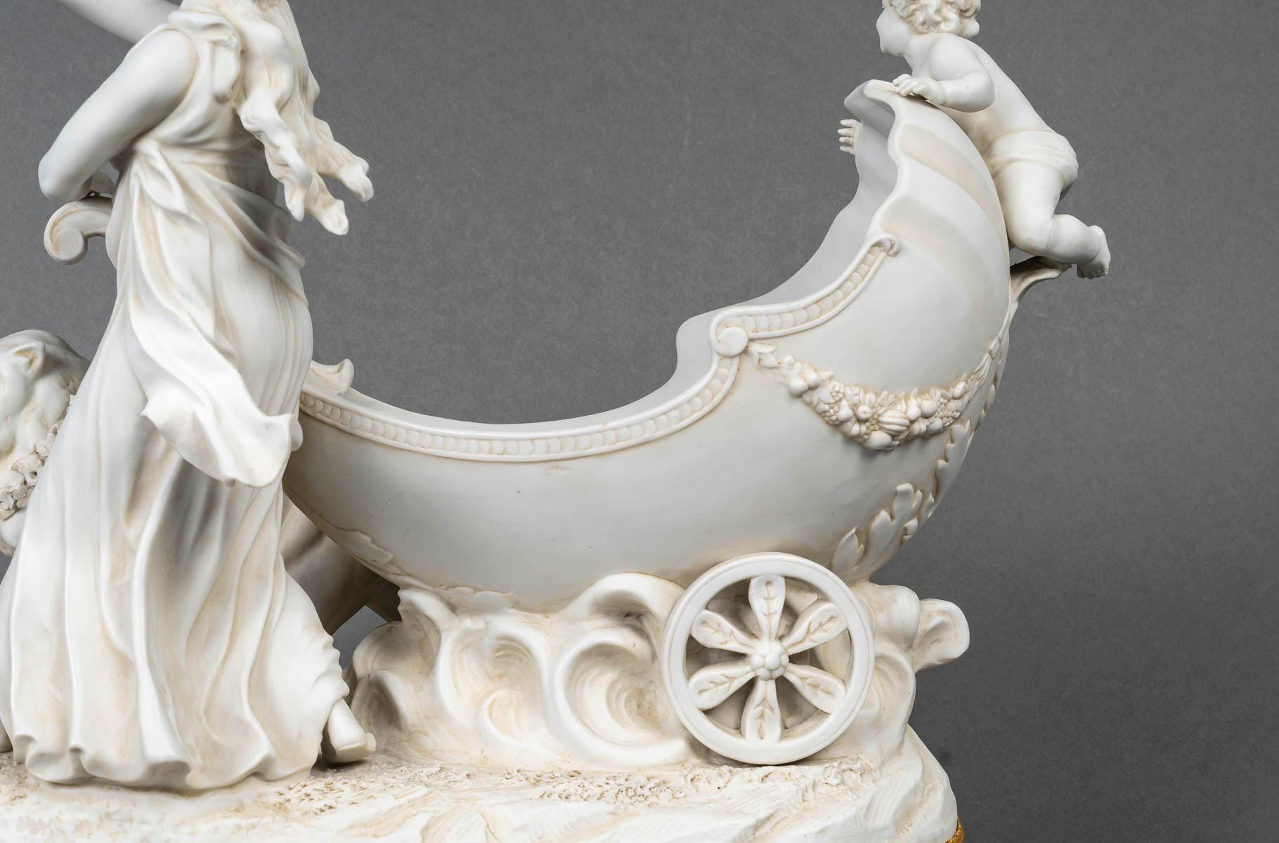 Sculpture, groupe de biscuits, monture en bronze doré, Allemagne, période Napoléon III. Bon état - En vente à Saint-Ouen, FR