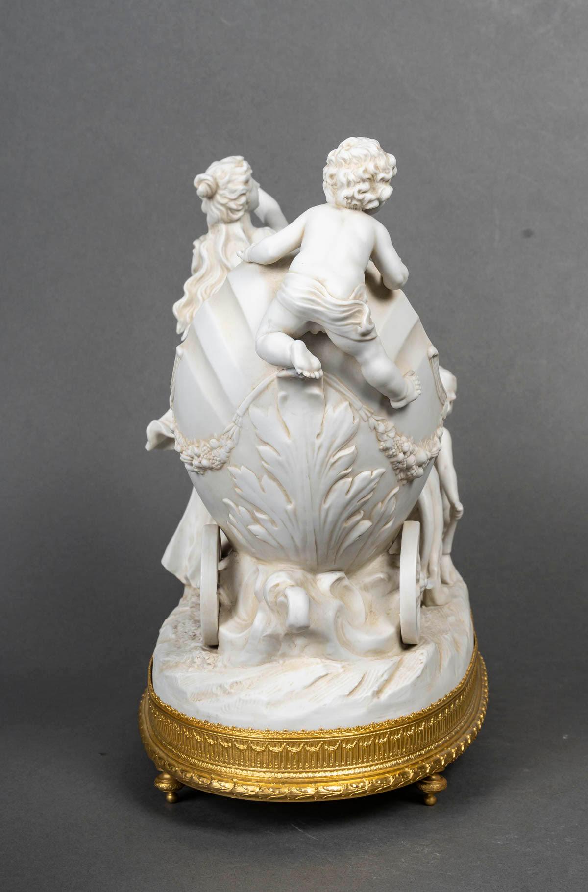 XIXe siècle Sculpture, groupe de biscuits, monture en bronze doré, Allemagne, période Napoléon III. en vente