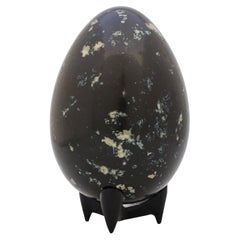 Sculpture Black Marble Speckled Egg in Ceramics by Hans Hedberg, Biot, France