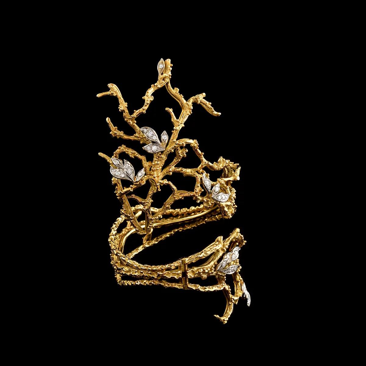 Skulptur-Armband Gilbert Albert Gold und Diamanten 1970er Jahre (Art nouveau) im Angebot