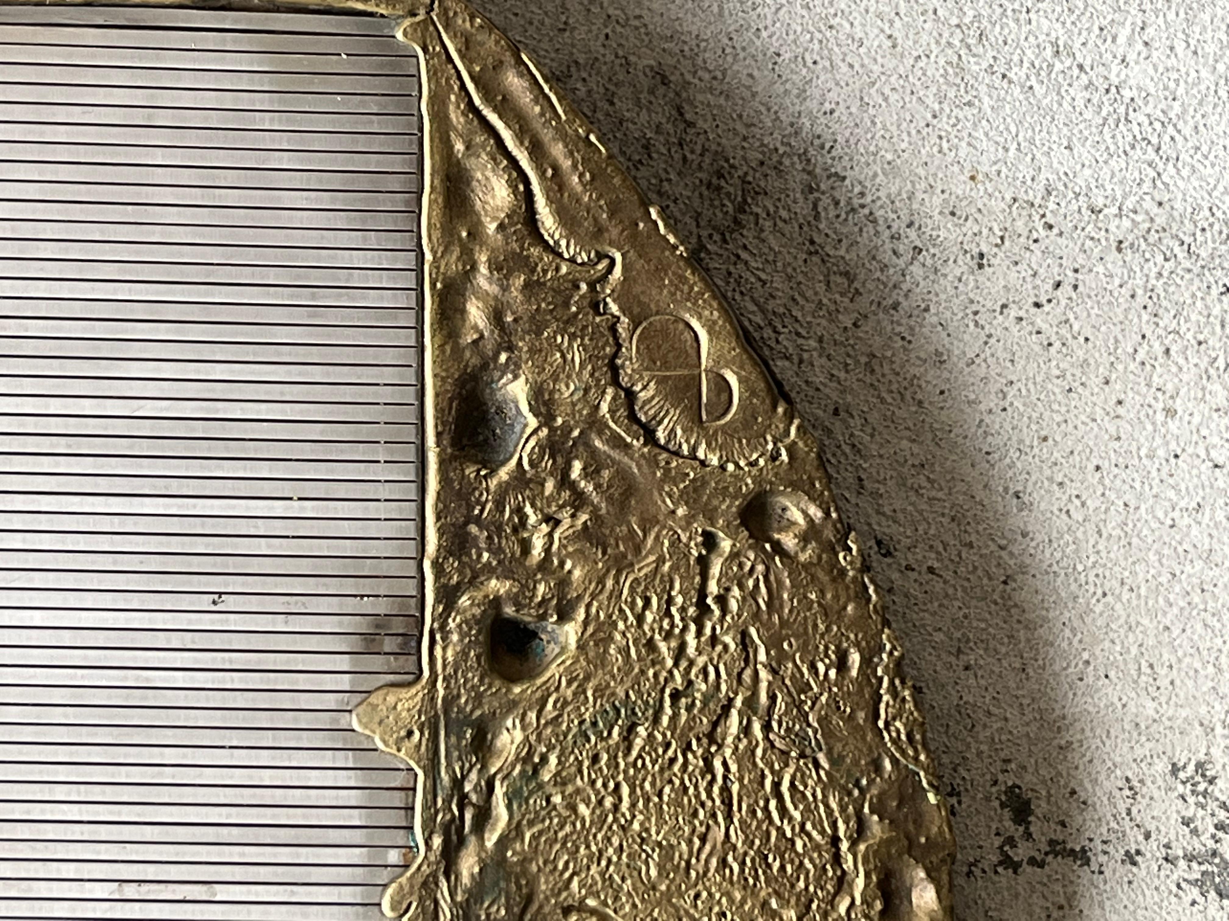 Escultura brutalista 1970 bronce y metal firmada Tallado en venta