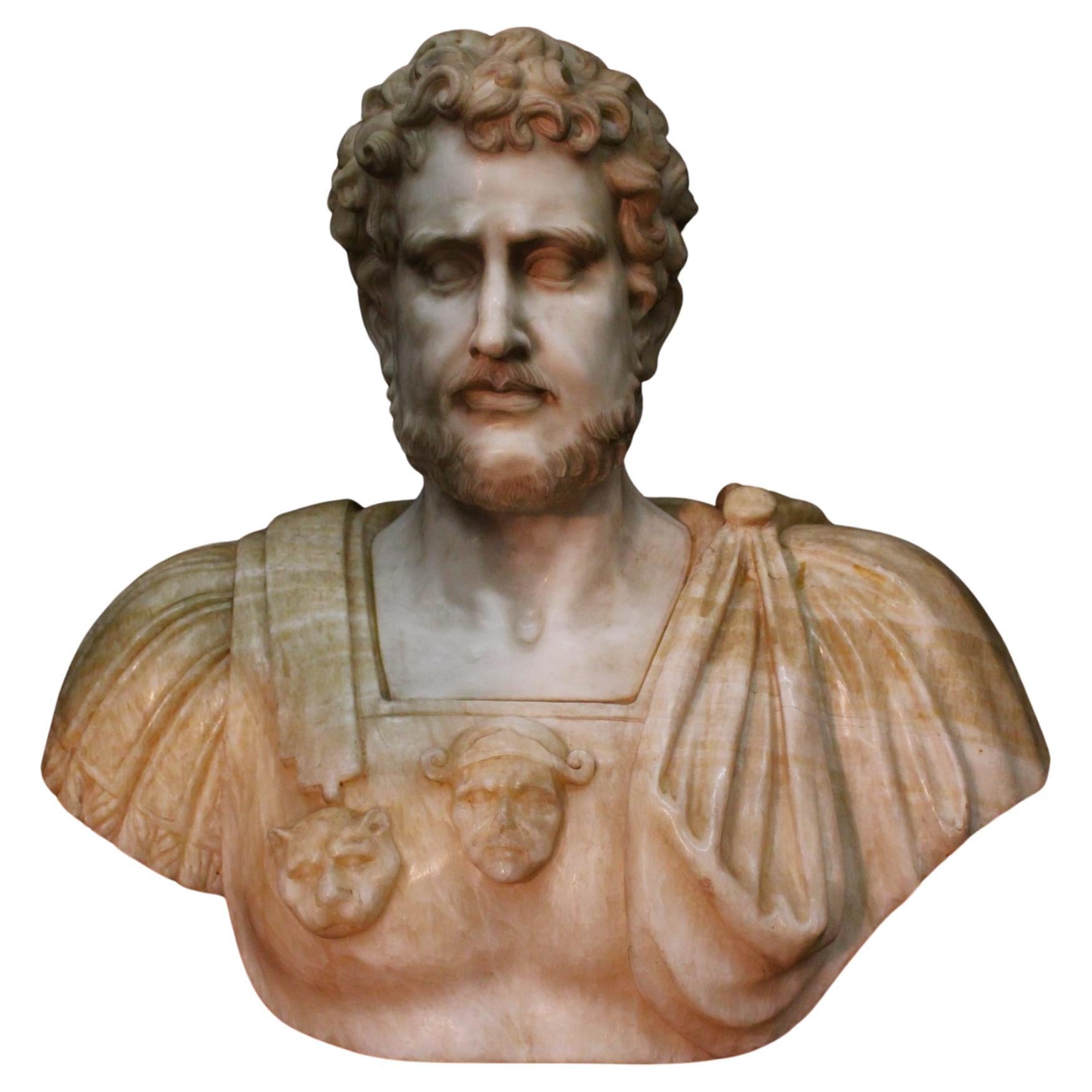 Sculpture de l'empereur en marbre