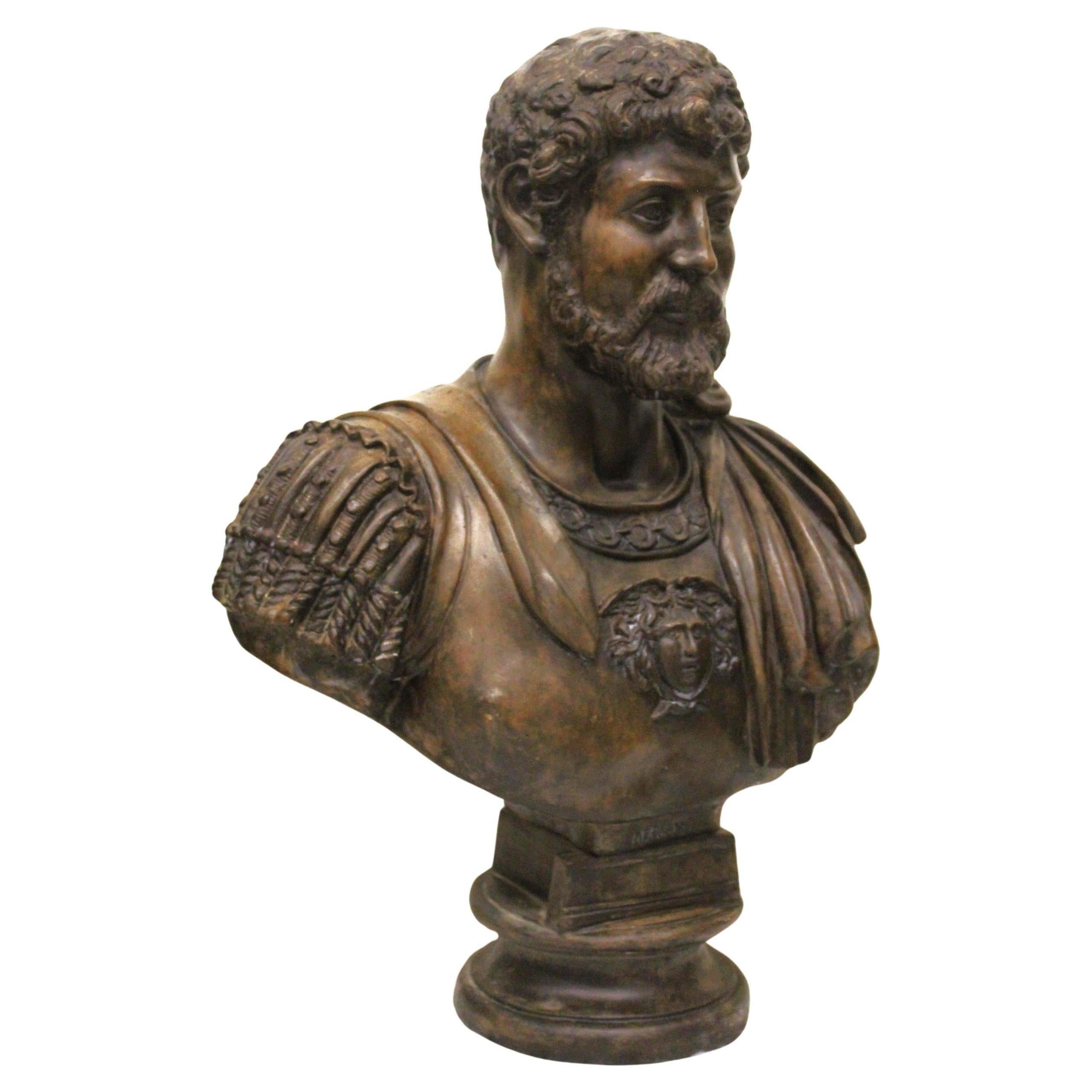 Scultura di Adriano in bronzo a patina scura, XX secolo, prodotta da Antiche fonderie Napoletane. ULTERIORI FOTO, INFORMAZIONI SUL LOTTO E INFORMAZIONI SULLA SPEDIZIONE POSSONO ESSERE RICHIESTE INVIANDO UN'EMAIL

Spese di spedizione indicative in