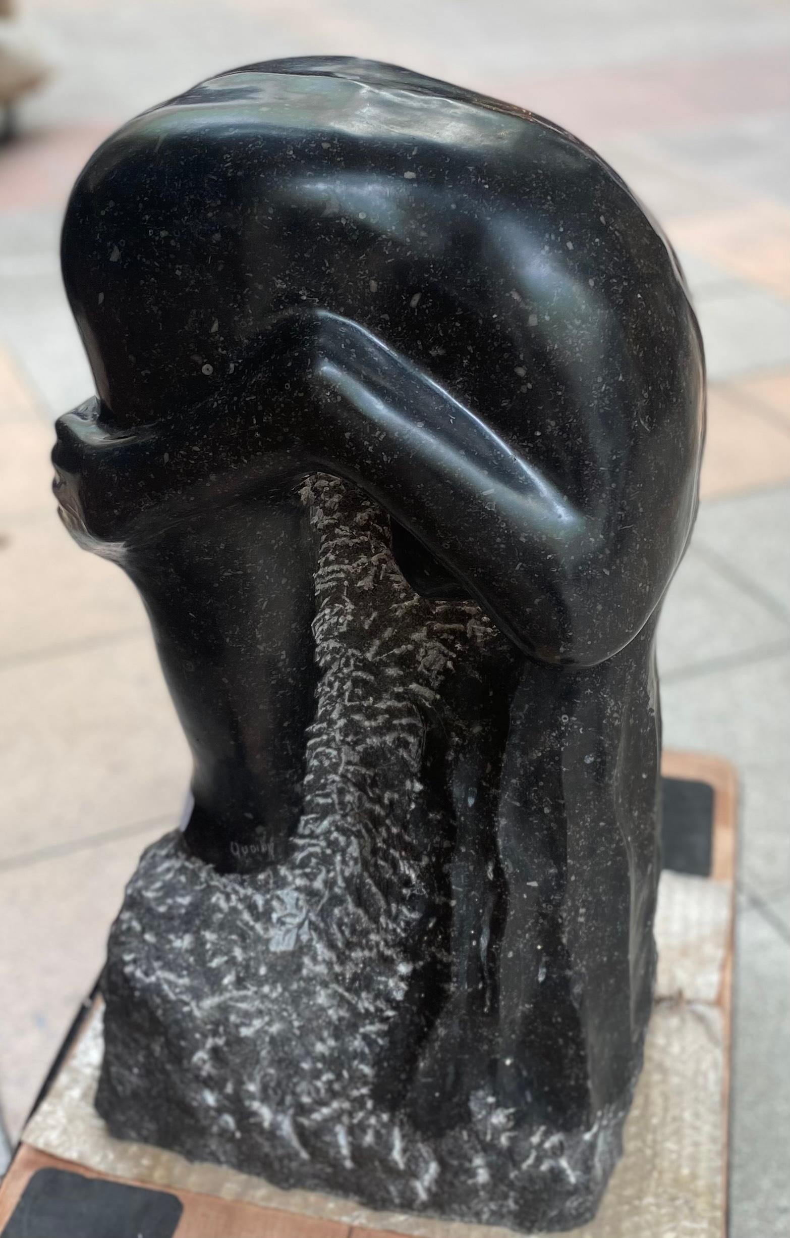 Sculpture de Bruno QUOILIN (XX)  Nu féminin, sculpture en marbre noir  en vente 4