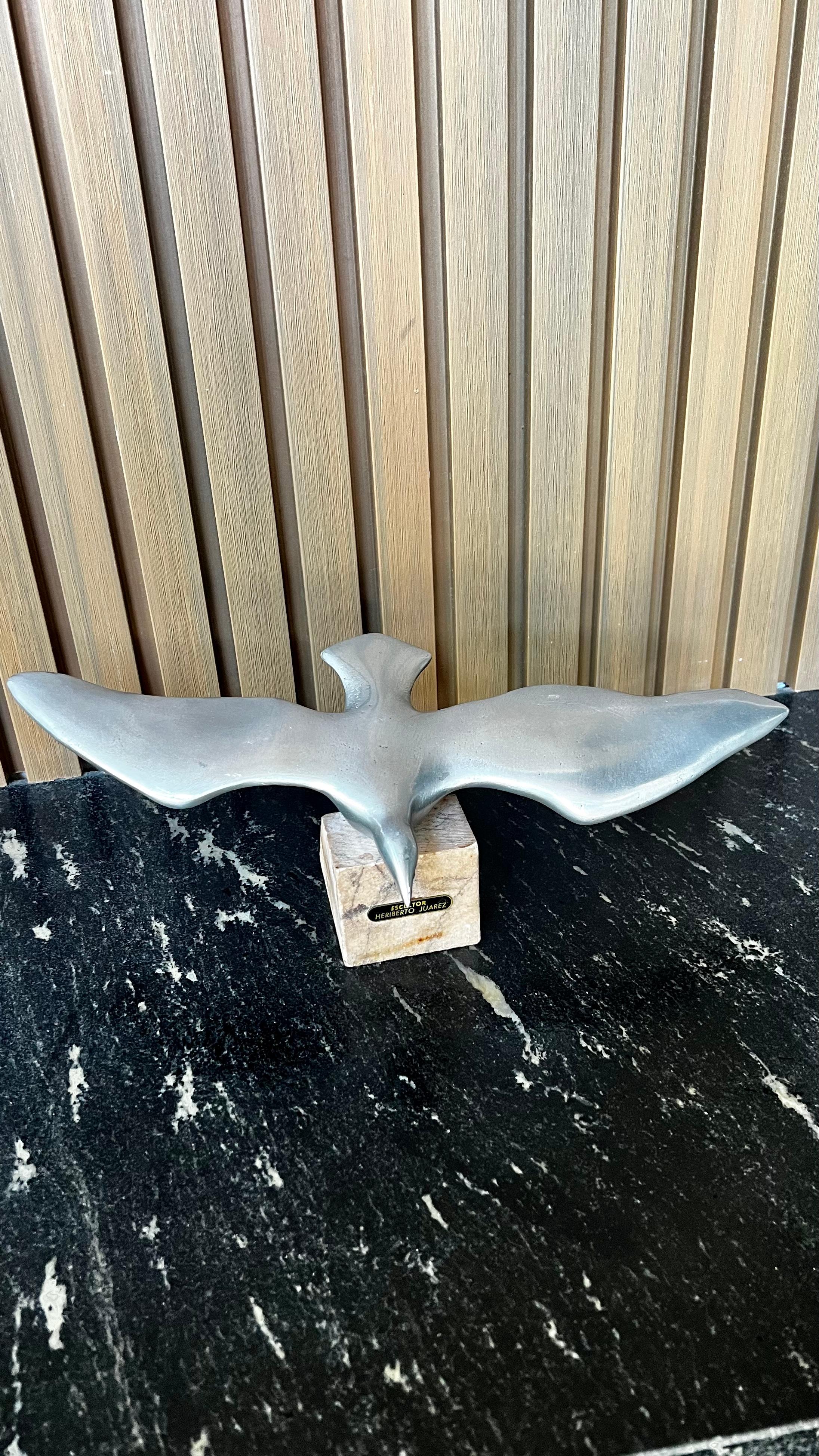 Escultura del artista mexicano Heriberto Juárez Mexicano en venta