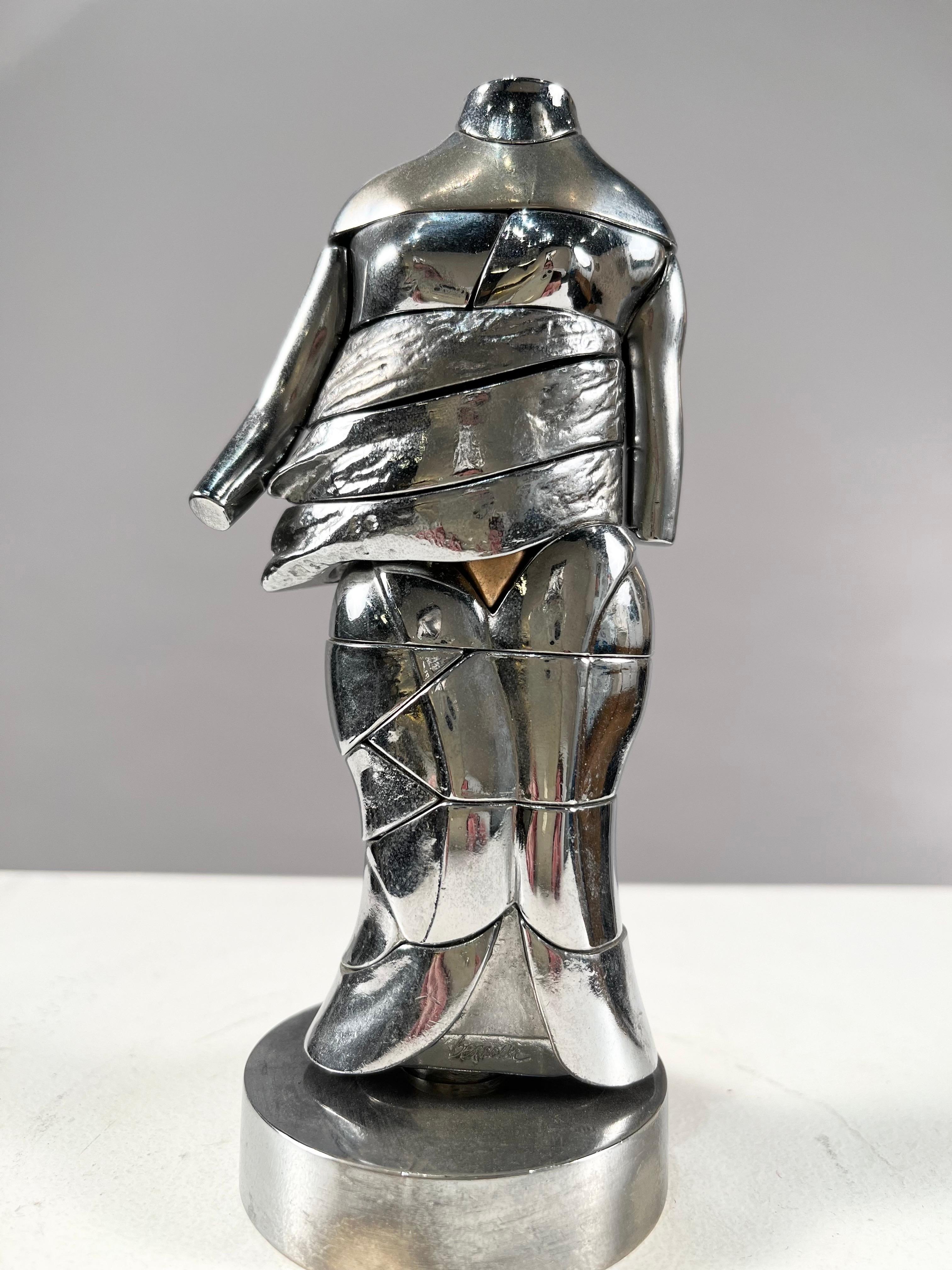 Sculpture puzzle « Mini cariatide » in nickel plated brass by Miguel Ortiz Berrocal, Spain circa 1968.
25 pieces.