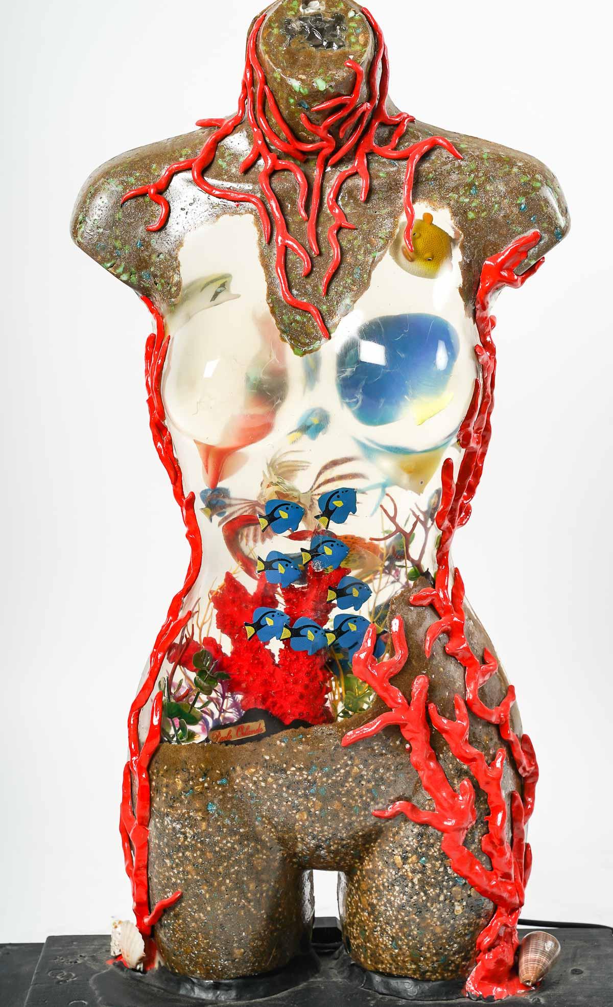 Moderne Sculpture de Paolo Orlando, Titre : « La Femme Aquarium » en vente