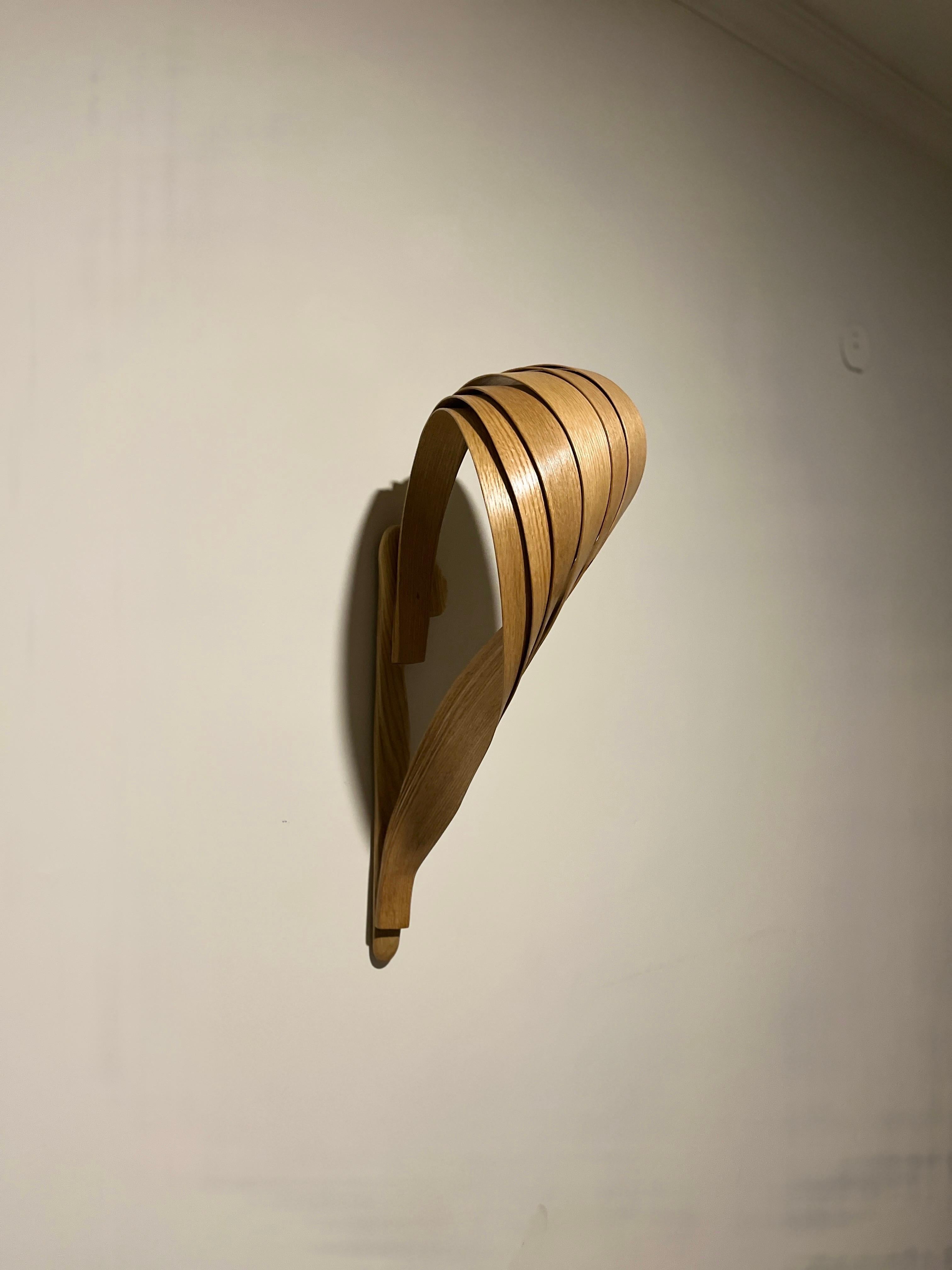Sculpture de Raka Studio en bois de frêne, forme 001 Neuf - En vente à Cape Girardeau, MO