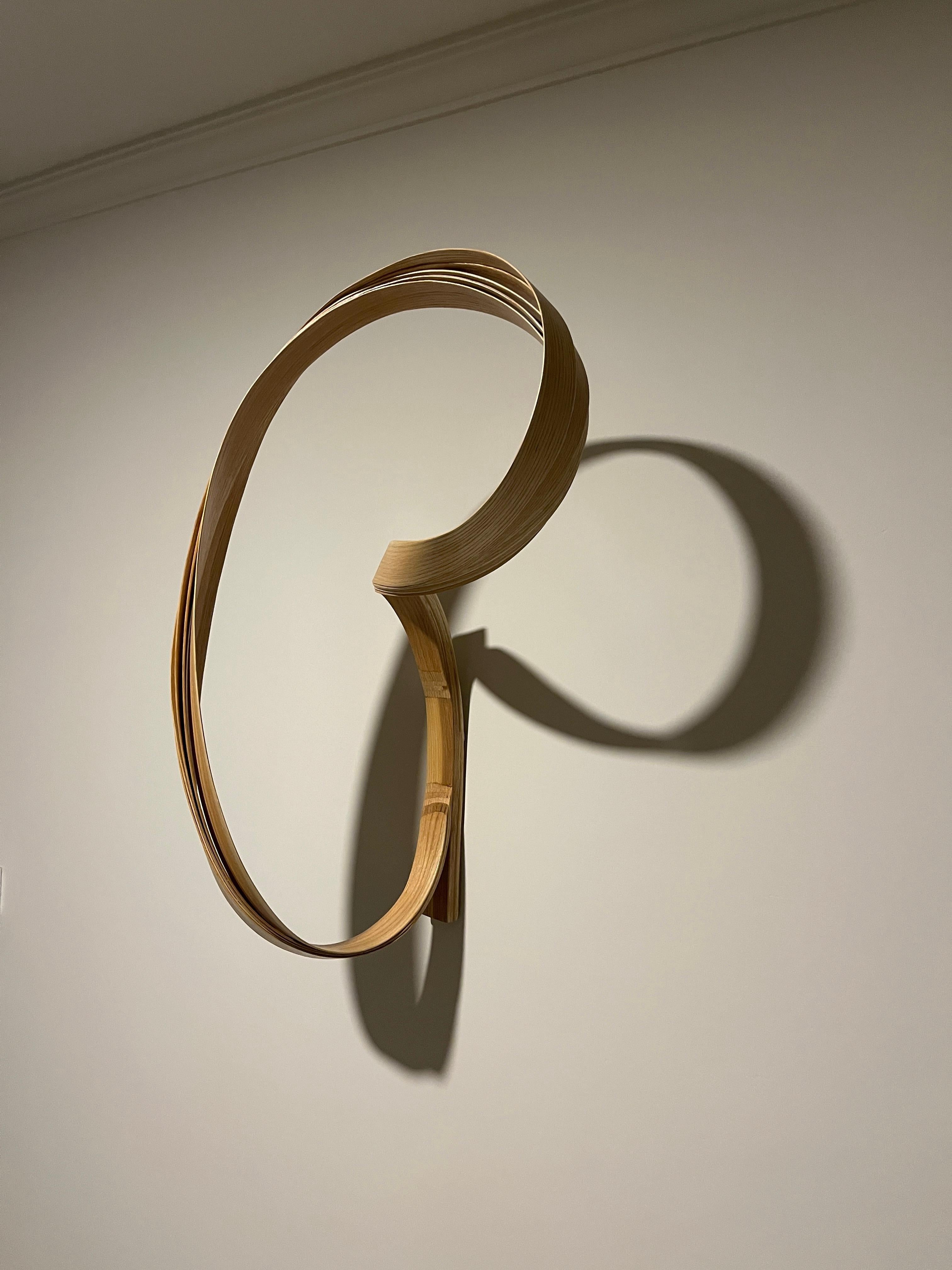 Sculpture de Raka Studio en bois de frêne, forme 004 Neuf - En vente à Cape Girardeau, MO