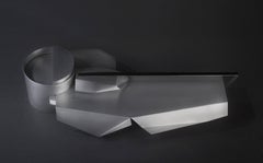 Sculpture en argent brossé et en aluminium poli de Todomuta Studio