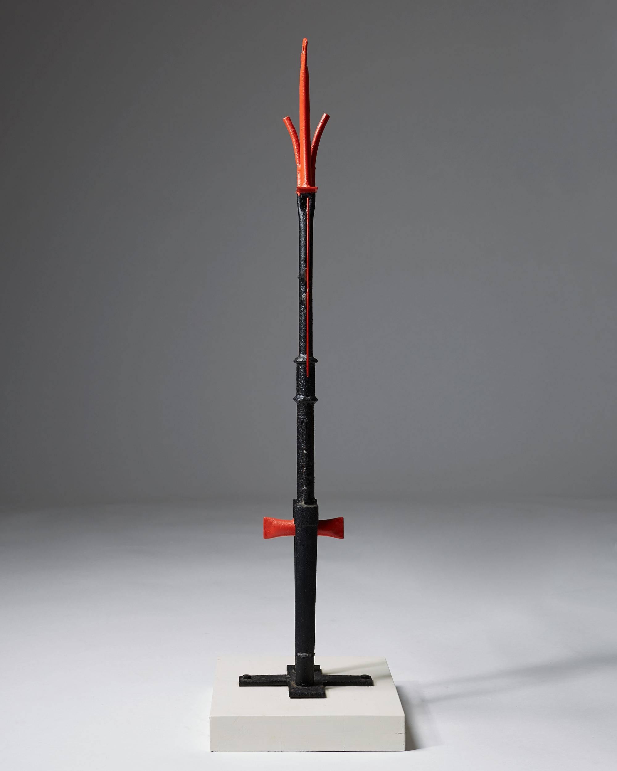 Modern Sculpture by Torsten Johansson, Lacquered Steel and Wooden Base, Denmark, 1980s For Sale