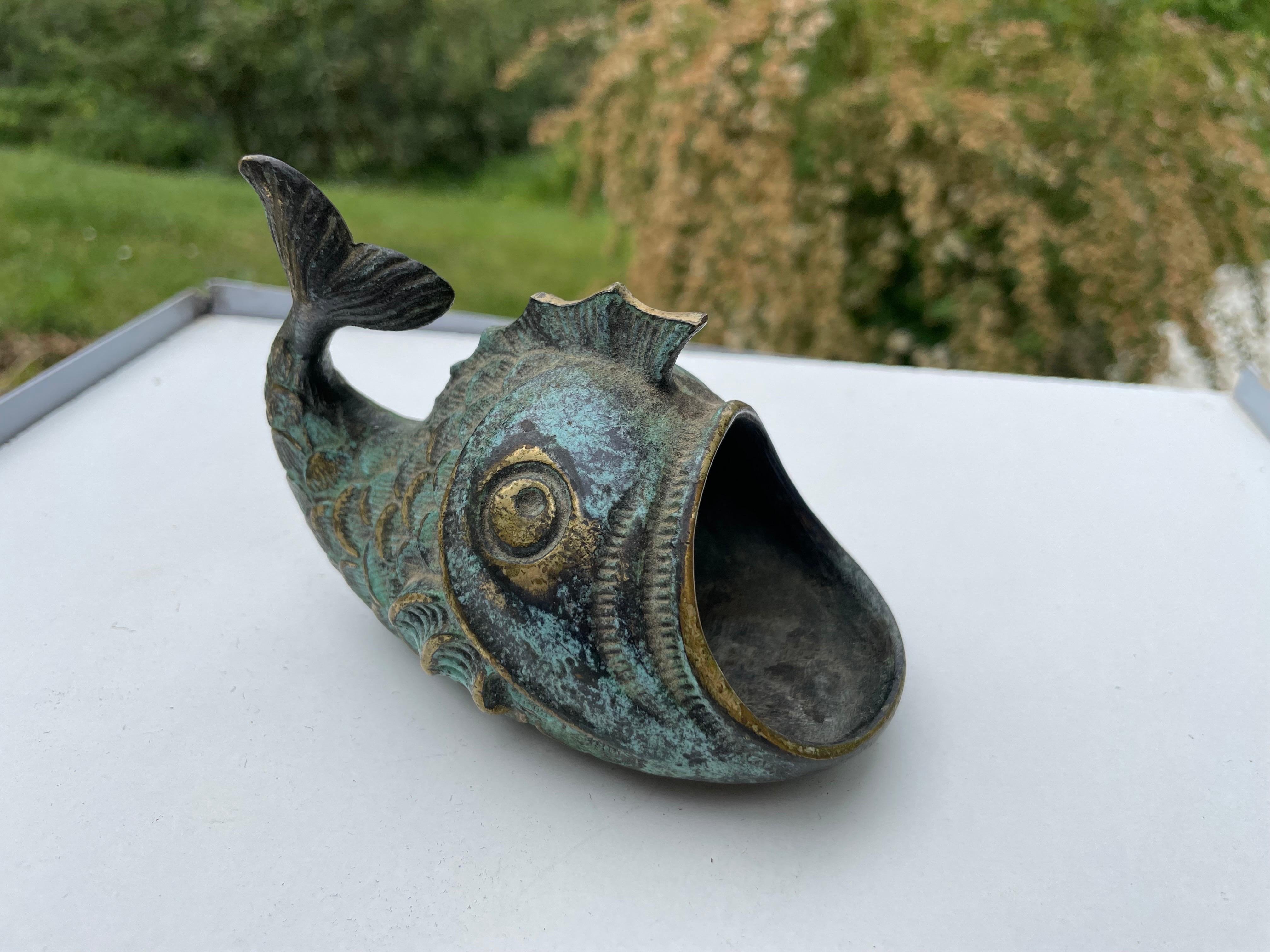Sculpture by Walter Bosse, Ashtray in Brass, Austria circa 1960, Old Patina In Good Condition In Auribeau sur Siagne, FR