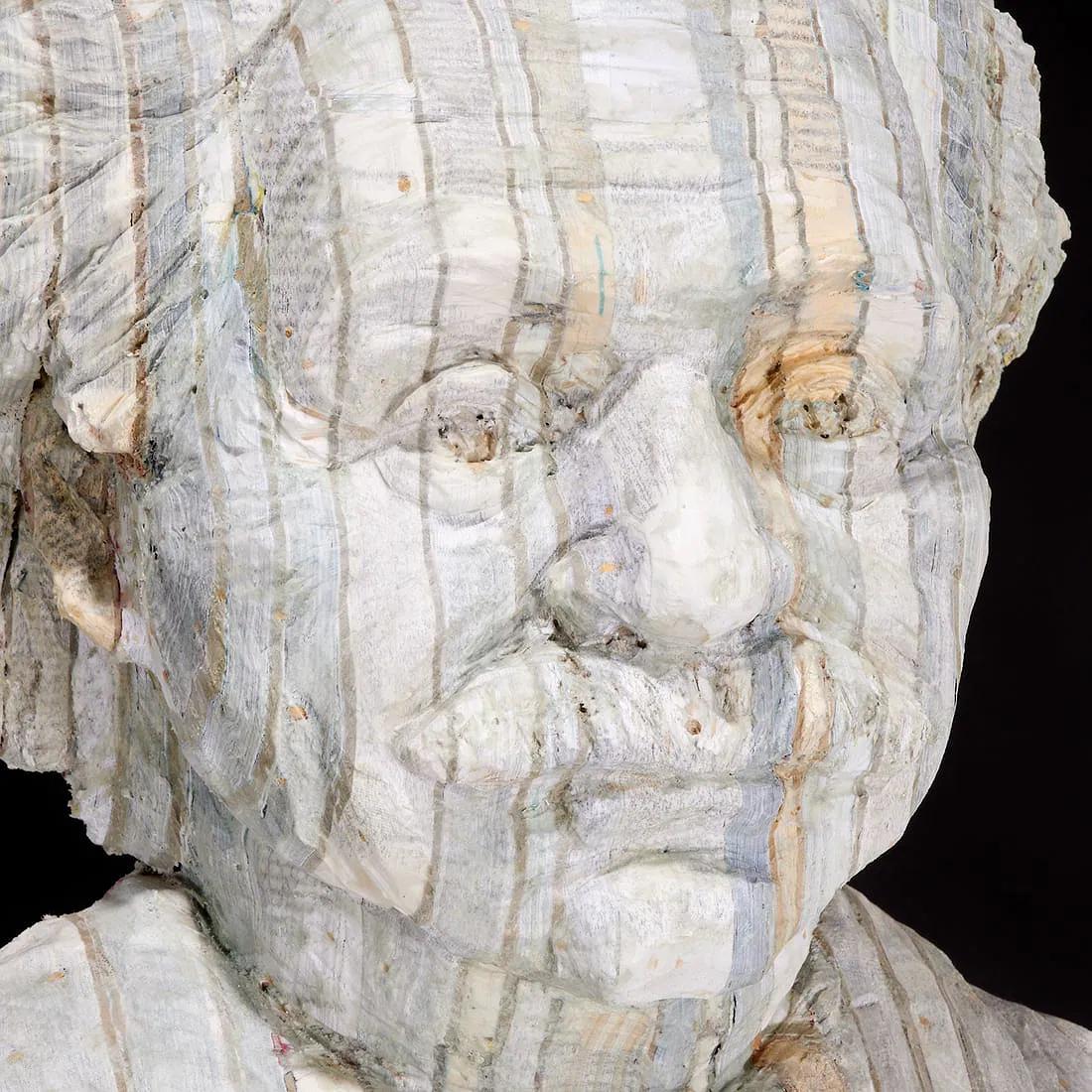 Taiwanese Scultura scolpita dai libri di A. Einstein da Chen Long-bin in vendita